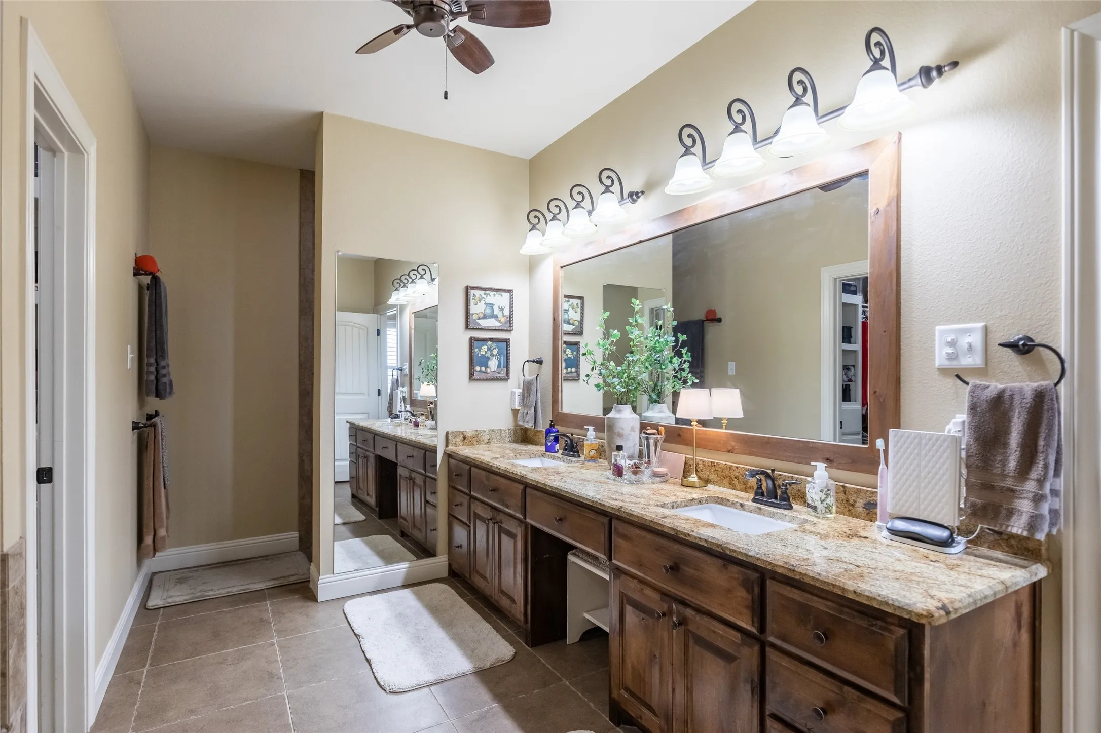 Single Family Residence For Sale in Jones County , 5500 County Road 428, Hawley, Texas 79525, 4 Bedroom, 4 Bathroom, 3 Garage spaces, 3,588 Sqft, built in 2016, mls#21264468, Real Estate Agent in Hawley, Homes For Sale in Jones county, Homes For Sale in Hawley, Realtor in Hawley Texas, Real Estate Brokerage Independent Realty Texas, Luminita Cordes Realtor