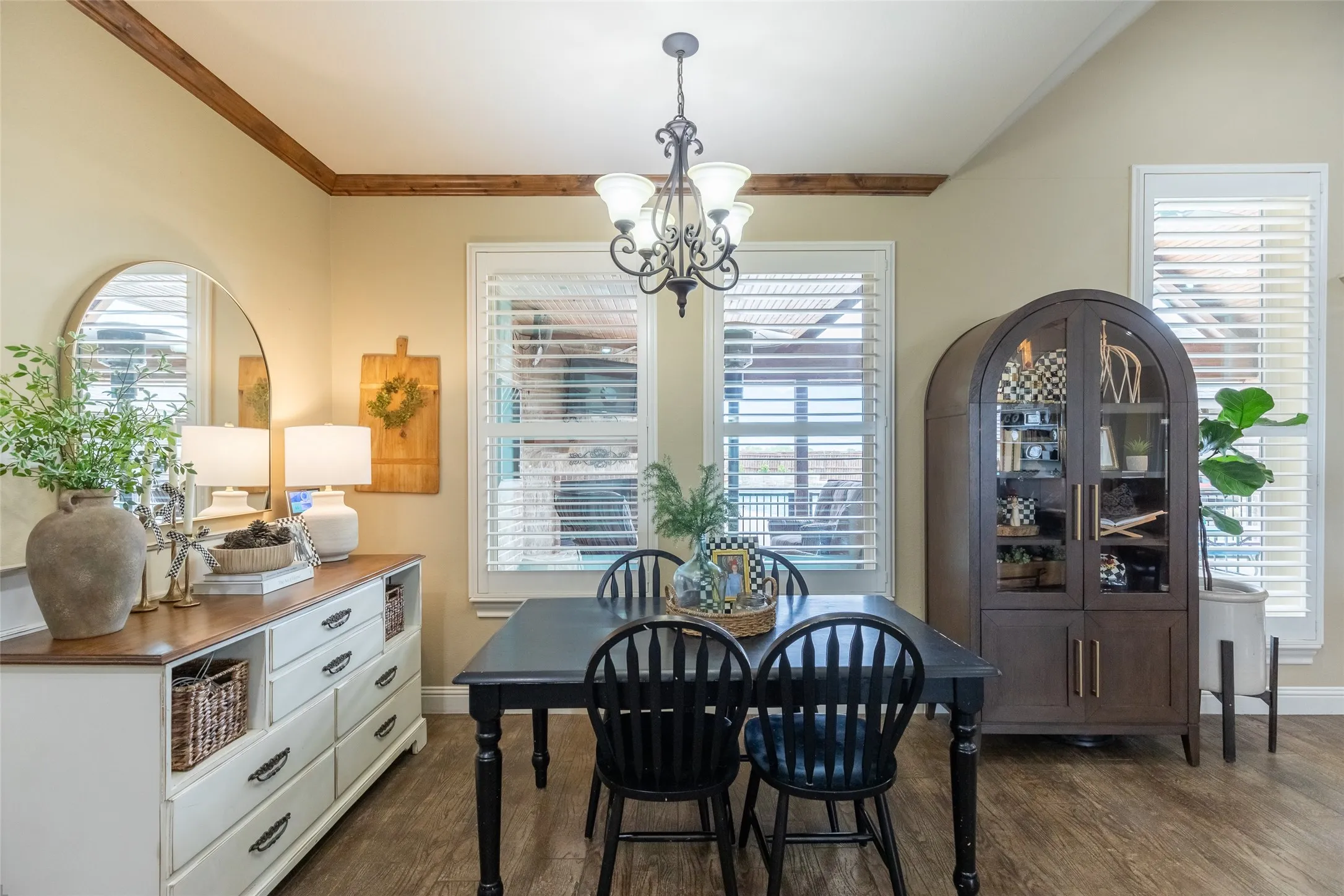 Single Family Residence For Sale in Jones County , 5500 County Road 428, Hawley, Texas 79525, 4 Bedroom, 4 Bathroom, 3 Garage spaces, 3,588 Sqft, built in 2016, mls#21264468, Real Estate Agent in Hawley, Homes For Sale in Jones county, Homes For Sale in Hawley, Realtor in Hawley Texas, Real Estate Brokerage Independent Realty Texas, Luminita Cordes Realtor