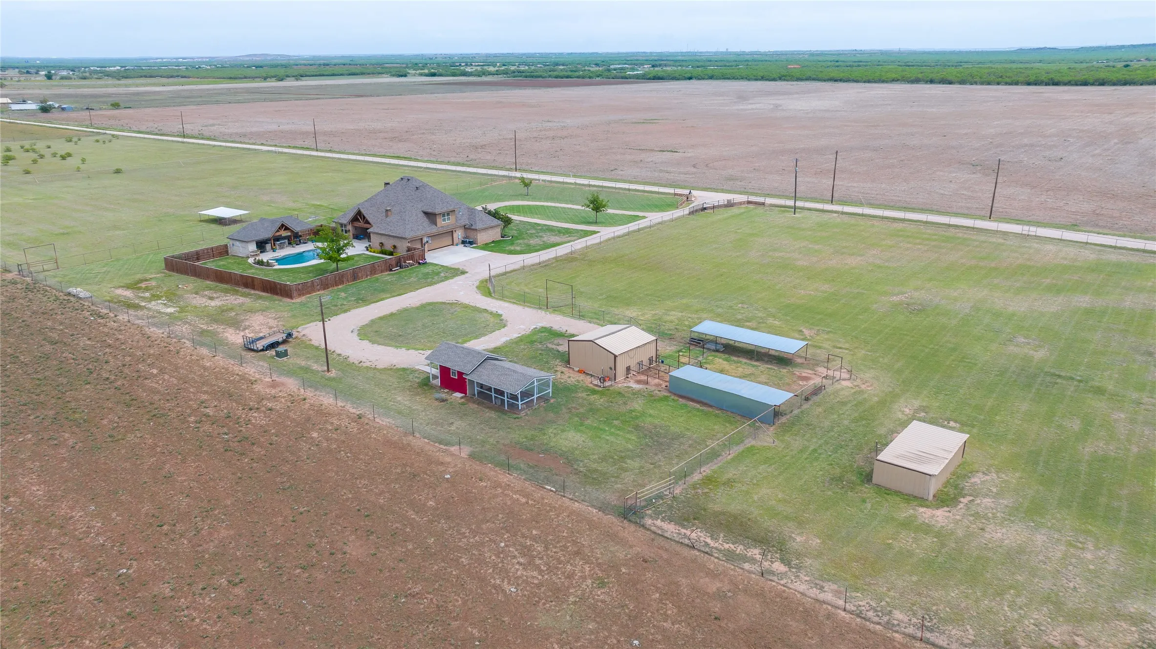 Single Family Residence For Sale in Jones County , 5500 County Road 428, Hawley, Texas 79525, 4 Bedroom, 4 Bathroom, 3 Garage spaces, 3,588 Sqft, built in 2016, mls#21264468, Real Estate Agent in Hawley, Homes For Sale in Jones county, Homes For Sale in Hawley, Realtor in Hawley Texas, Real Estate Brokerage Independent Realty Texas, Luminita Cordes Realtor
