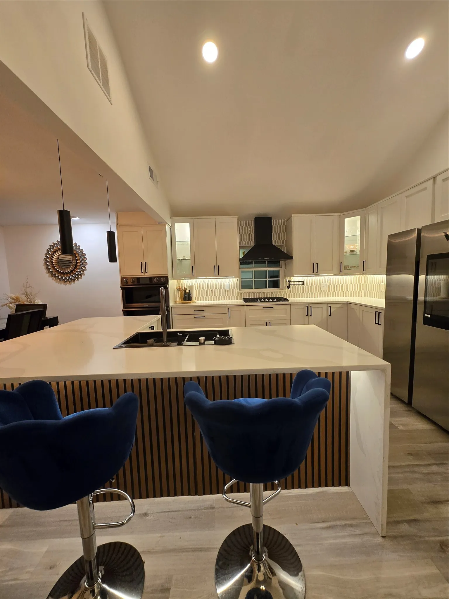 Single Family Residence For Sale in Dallas County , 1802 Clover Trail, Richardson, Texas 75081, 3 Bedrooms, 3 Bathrooms, 2 Garage spaces, 2,622 Sqft, built in 1977, Price $545,000, mls#21263527, Real Estate Agent in Richardson, Homes For Sale in Dallas county, Homes For Sale in Richardson, Realtor in Richardson Texas, Real Estate Brokerage Independent Realty Texas, Luminita Cordes Realtor
