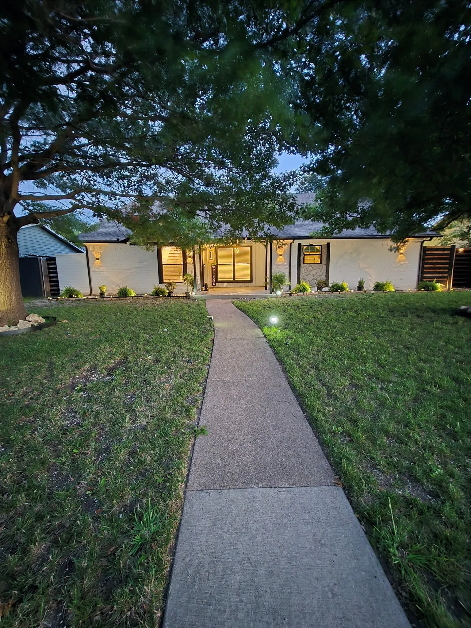 Single Family Residence For Sale in Dallas County , 1802 Clover Trail, Richardson, Texas 75081, 3 Bedrooms, 3 Bathrooms, 2 Garage spaces, 2,622 Sqft, built in 1977, Price $545,000, mls#21263527, Real Estate Agent in Richardson, Homes For Sale in Dallas county, Homes For Sale in Richardson, Realtor in Richardson Texas, Real Estate Brokerage Independent Realty Texas, Luminita Cordes Realtor