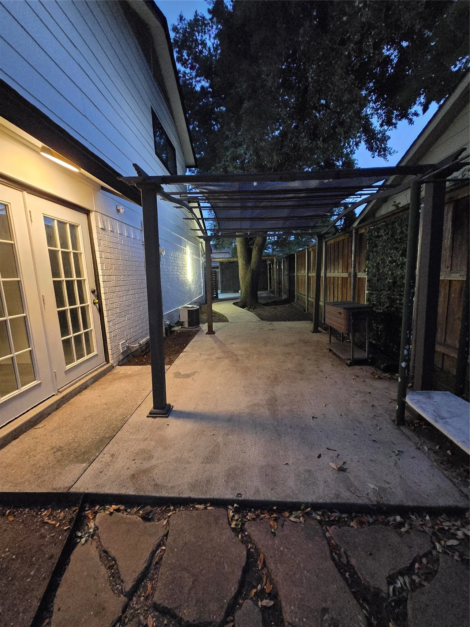 Side patio