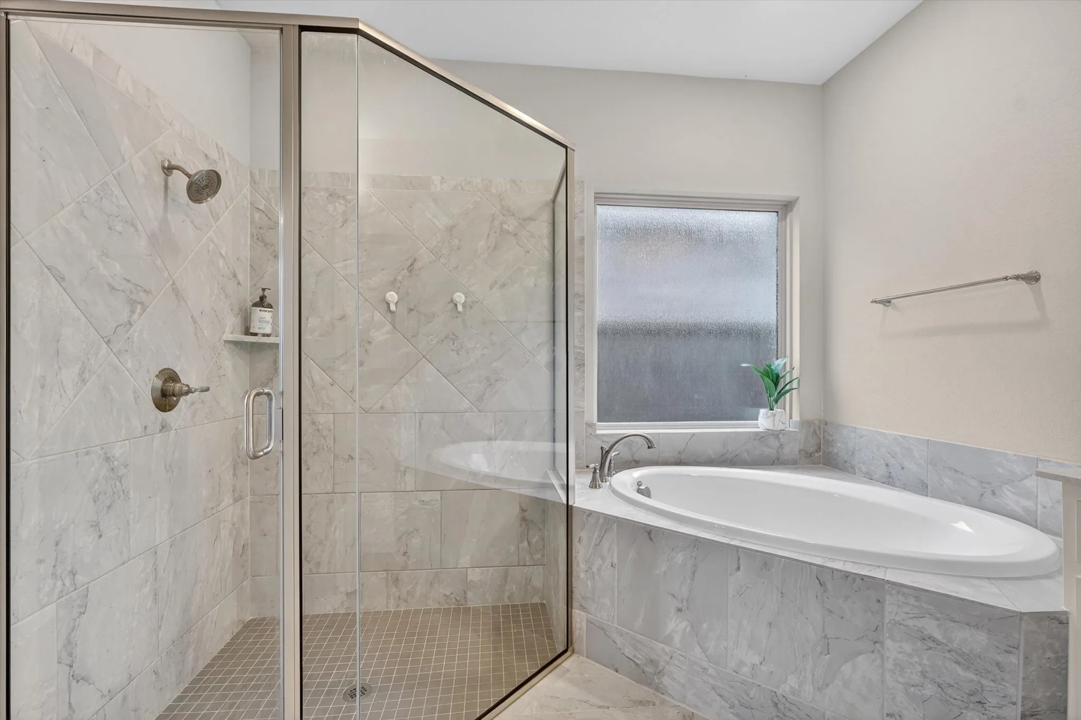 Single Family Residence For Sale in Kaufman County , 2301 Birdwell Cove, Forney, Texas 75126, 3 Bedroom, 2 Bathroom, 2 Garage spaces, 1,984 Sqft, built in 2020, mls#21273081, Real Estate Agent in Forney, Homes For Sale in Kaufman county, Homes For Sale in Forney, Realtor in Forney Texas, Real Estate Brokerage Independent Realty Texas, Luminita Cordes Realtor