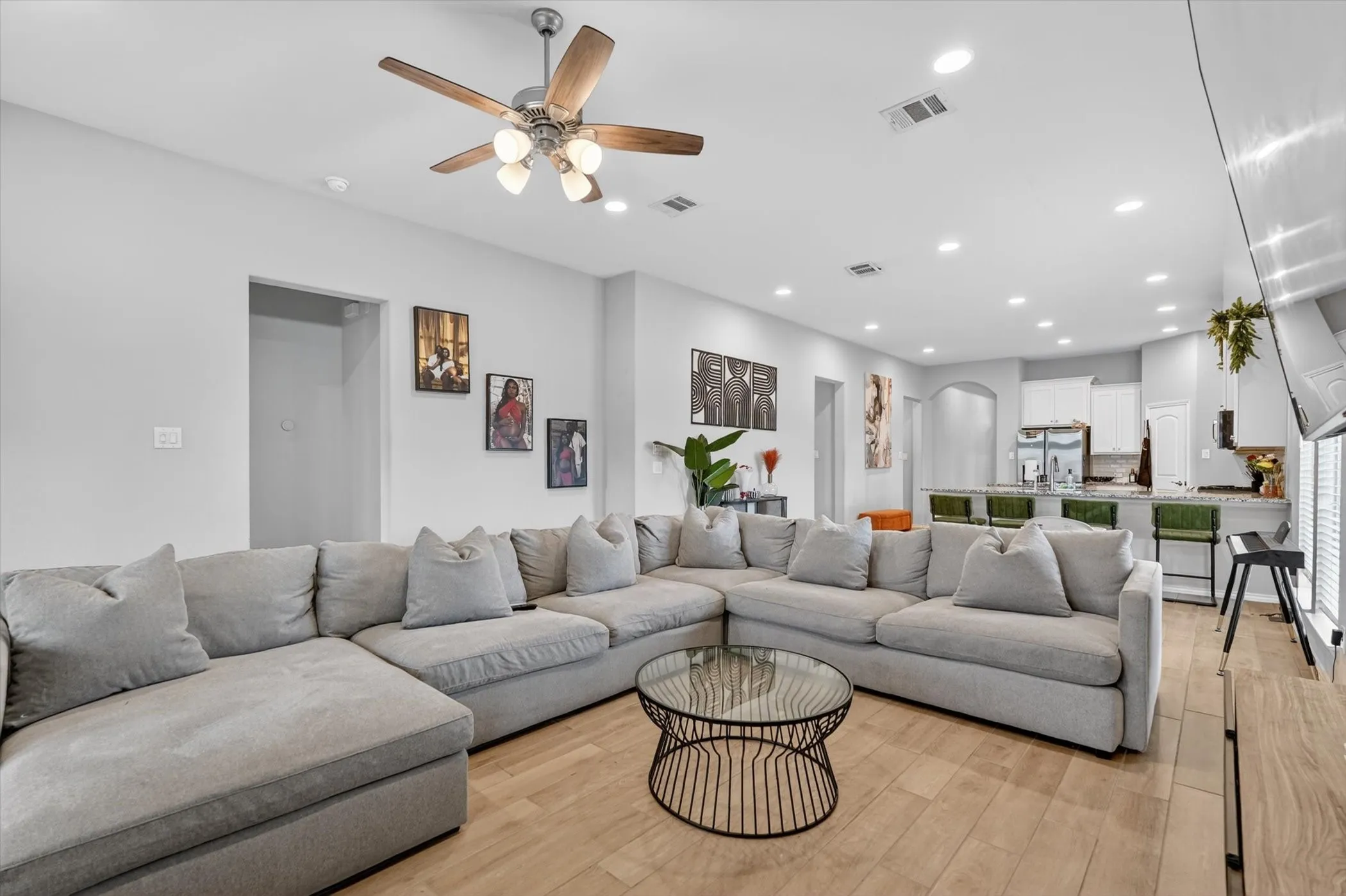 Single Family Residence For Sale in Kaufman County , 2301 Birdwell Cove, Forney, Texas 75126, 3 Bedroom, 2 Bathroom, 2 Garage spaces, 1,984 Sqft, built in 2020, mls#21273081, Real Estate Agent in Forney, Homes For Sale in Kaufman county, Homes For Sale in Forney, Realtor in Forney Texas, Real Estate Brokerage Independent Realty Texas, Luminita Cordes Realtor