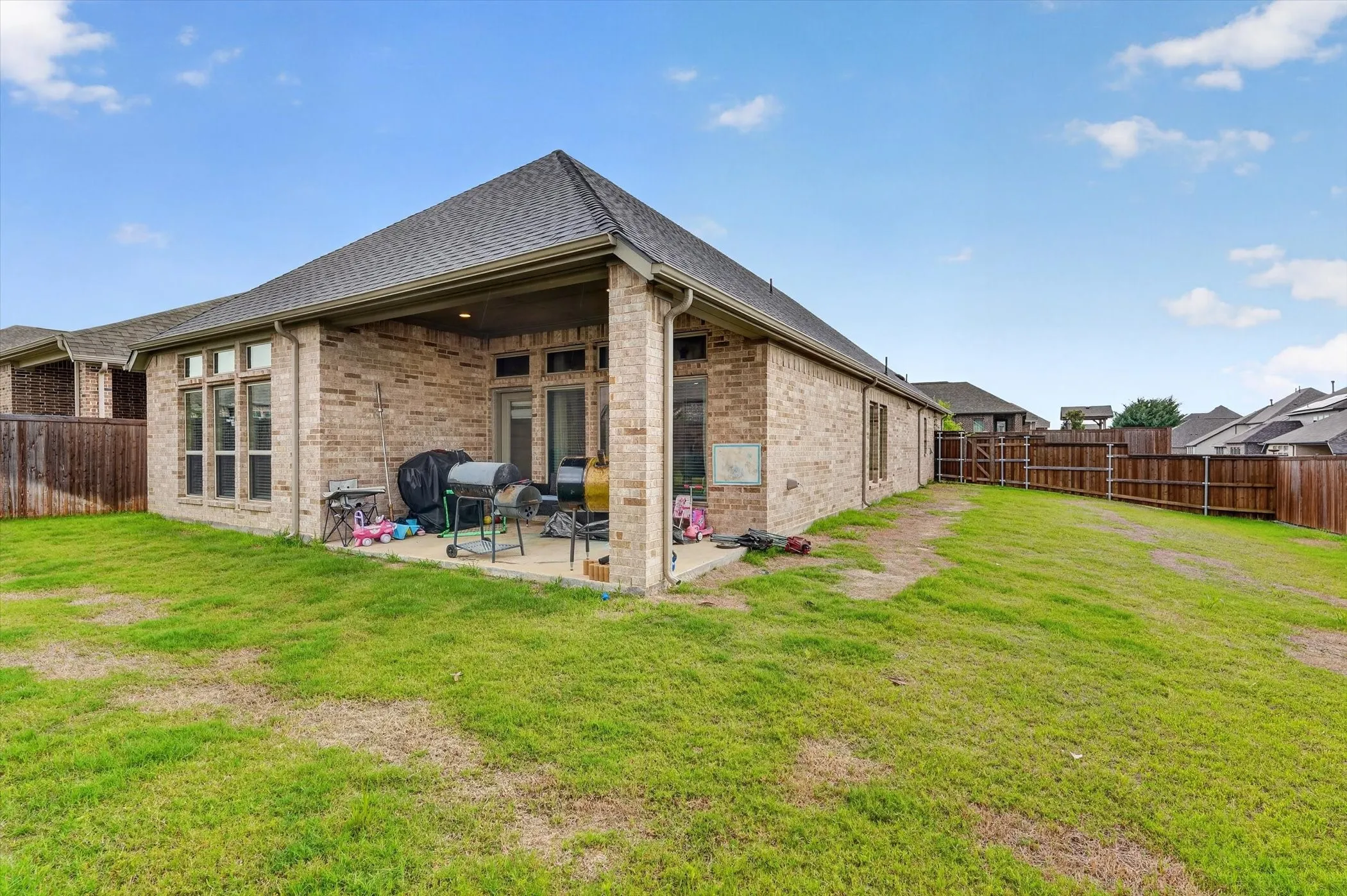 Single Family Residence For Sale in Kaufman County , 2301 Birdwell Cove, Forney, Texas 75126, 3 Bedroom, 2 Bathroom, 2 Garage spaces, 1,984 Sqft, built in 2020, mls#21273081, Real Estate Agent in Forney, Homes For Sale in Kaufman county, Homes For Sale in Forney, Realtor in Forney Texas, Real Estate Brokerage Independent Realty Texas, Luminita Cordes Realtor