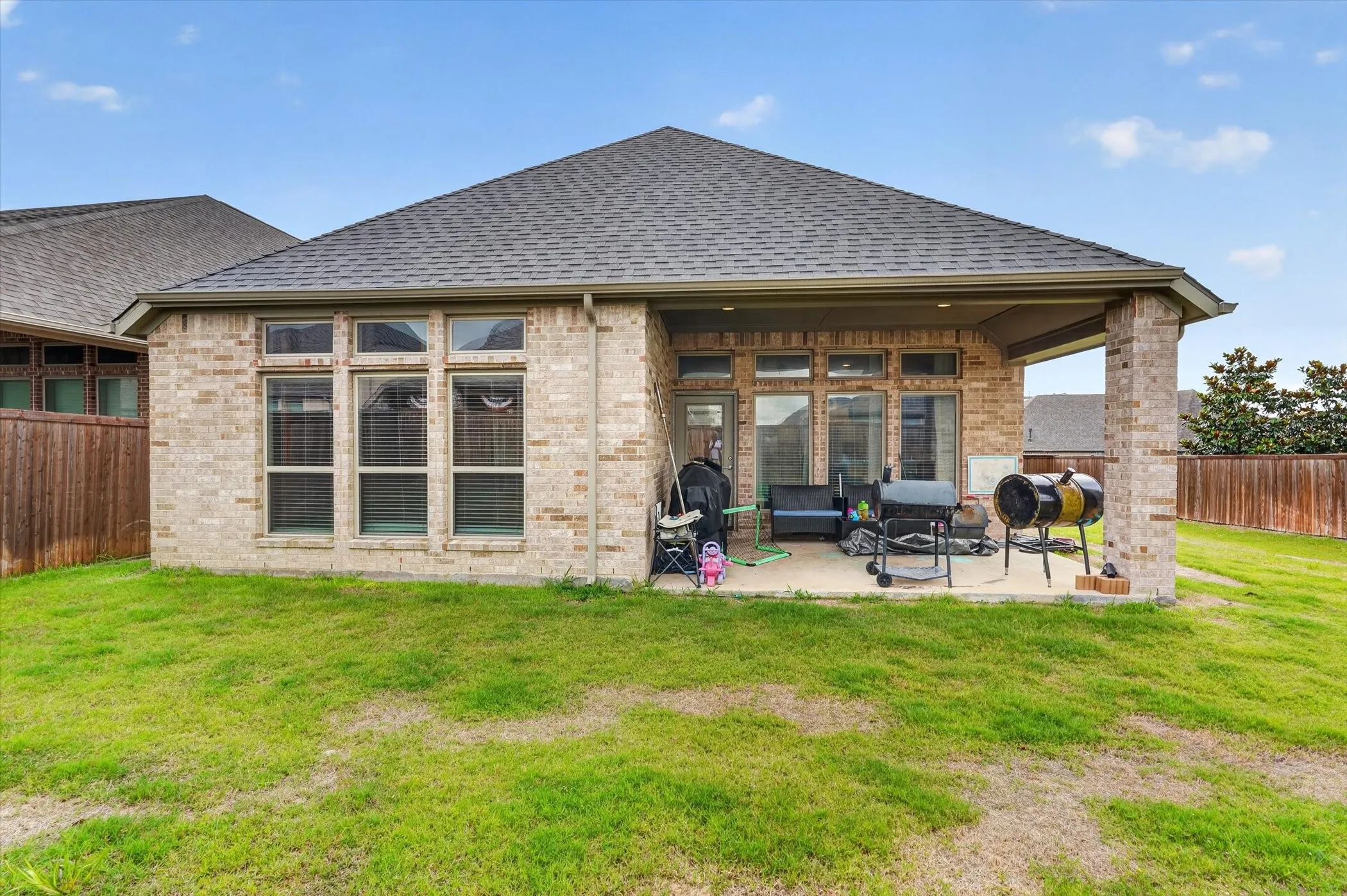 Single Family Residence For Sale in Kaufman County , 2301 Birdwell Cove, Forney, Texas 75126, 3 Bedroom, 2 Bathroom, 2 Garage spaces, 1,984 Sqft, built in 2020, mls#21273081, Real Estate Agent in Forney, Homes For Sale in Kaufman county, Homes For Sale in Forney, Realtor in Forney Texas, Real Estate Brokerage Independent Realty Texas, Luminita Cordes Realtor