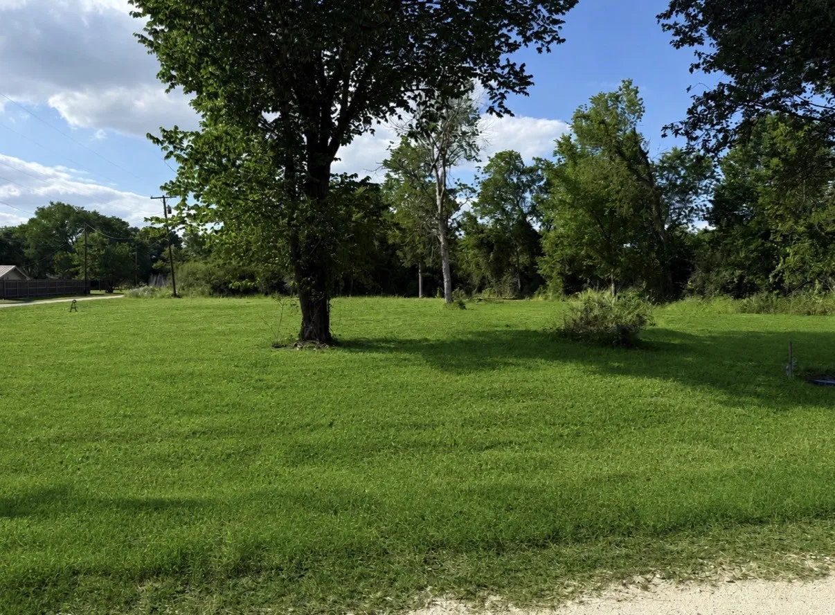 Unimproved Land For Sale in Freestone County , 309 S Ross Street, Streetman, Texas 75859, 0, 0, Garage spaces, 0 Sqft, built in 0, mls#21273084, Real Estate Agent in Streetman, Homes For Sale in Freestone county, Homes For Sale in Streetman, Realtor in Streetman Texas, Real Estate Brokerage Independent Realty Texas, Luminita Cordes Realtor