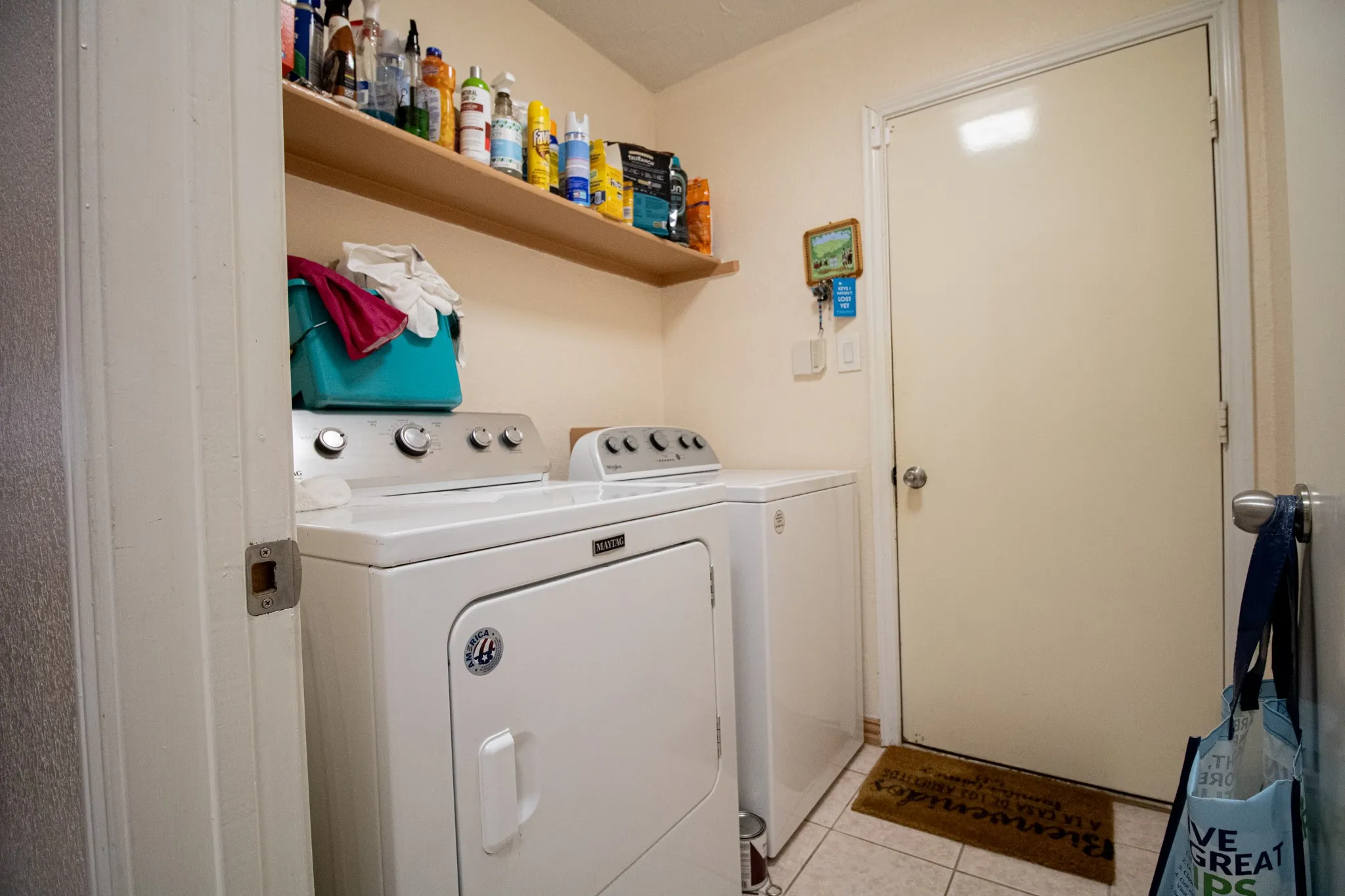 Single Family Residence For Sale in Tarrant County , 1363 Yorkshire Street 2, Fort Worth, Texas 76134, 4 Bedroom, 2 Bathroom, 2 Garage spaces, 1,638 Sqft, built in 1994, mls#21273102, Real Estate Agent in Fort Worth, Homes For Sale in Tarrant county, Homes For Sale in Fort Worth, Realtor in Fort Worth Texas, Real Estate Brokerage Independent Realty Texas, Luminita Cordes Realtor