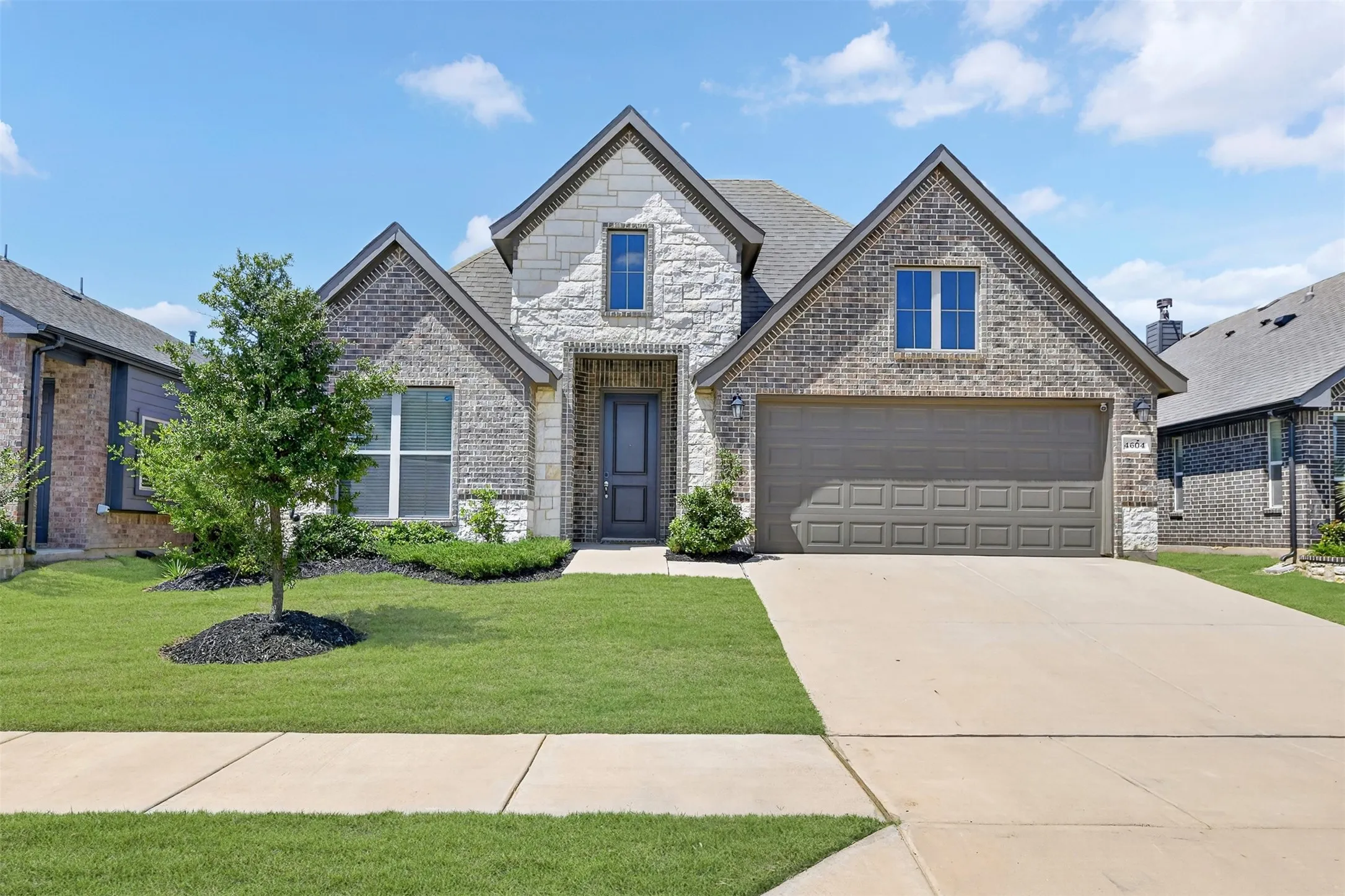 Single Family Residence For Sale in Tarrant County , 4604 Pentridge Drive, Fort Worth, Texas 76036, 3 Bedrooms, 2 Bathrooms, 2 Garage spaces, 2,221 Sqft, built in 2023, Price $395,000, mls#21273107, Real Estate Agent in Fort Worth, Homes For Sale in Tarrant county, Homes For Sale in Fort Worth, Realtor in Fort Worth Texas, Real Estate Brokerage Independent Realty Texas, Luminita Cordes Realtor