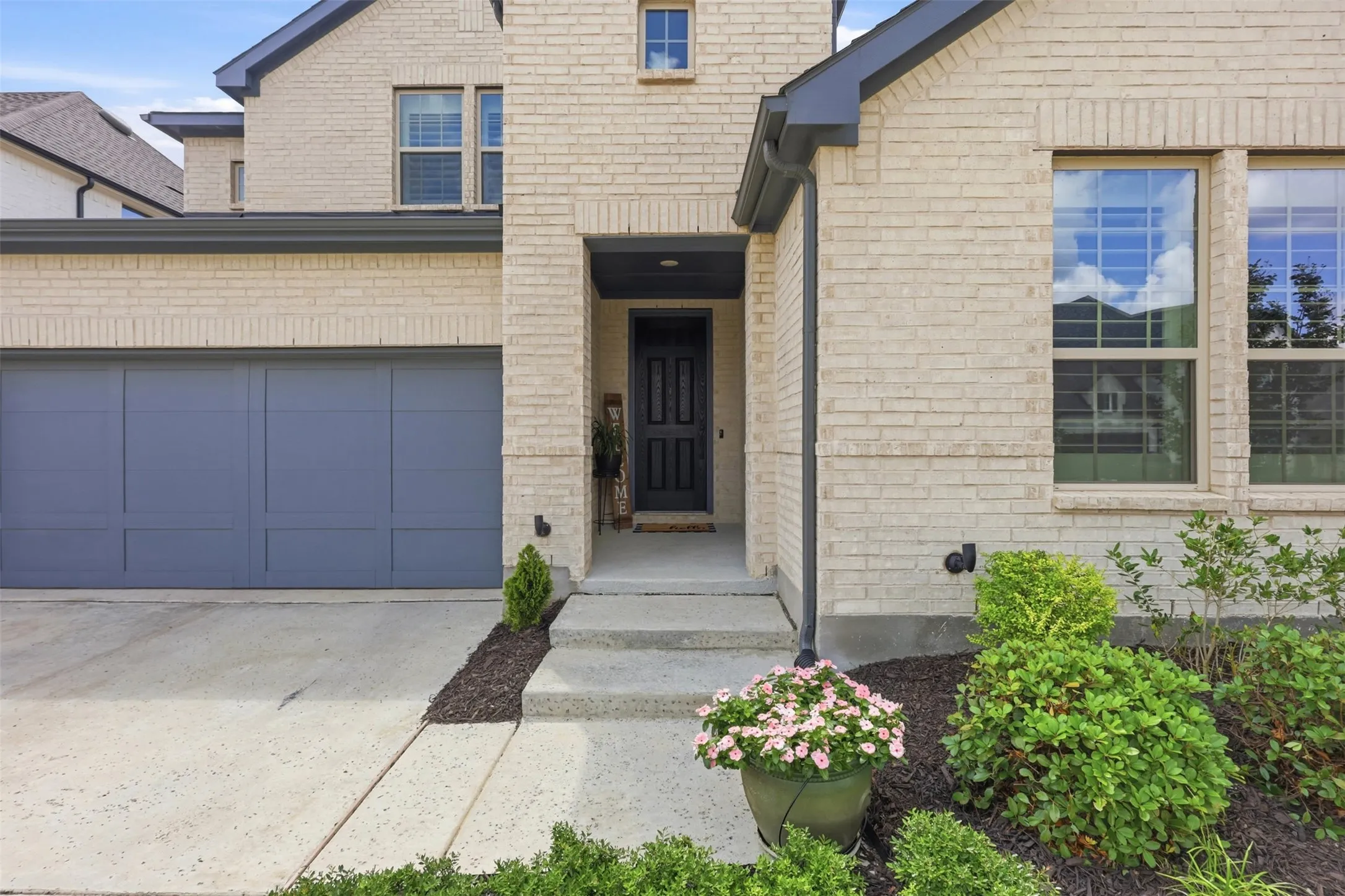 Single Family Residence For Sale in Collin County , 2417 Plumeria Lane, Celina, Texas 75009, 5 Bedroom, 4 Bathroom, 2 Garage spaces, 3,299 Sqft, built in 2024, mls#21273069, Real Estate Agent in Celina, Homes For Sale in Collin county, Homes For Sale in Celina, Realtor in Celina Texas, Real Estate Brokerage Independent Realty Texas, Luminita Cordes Realtor