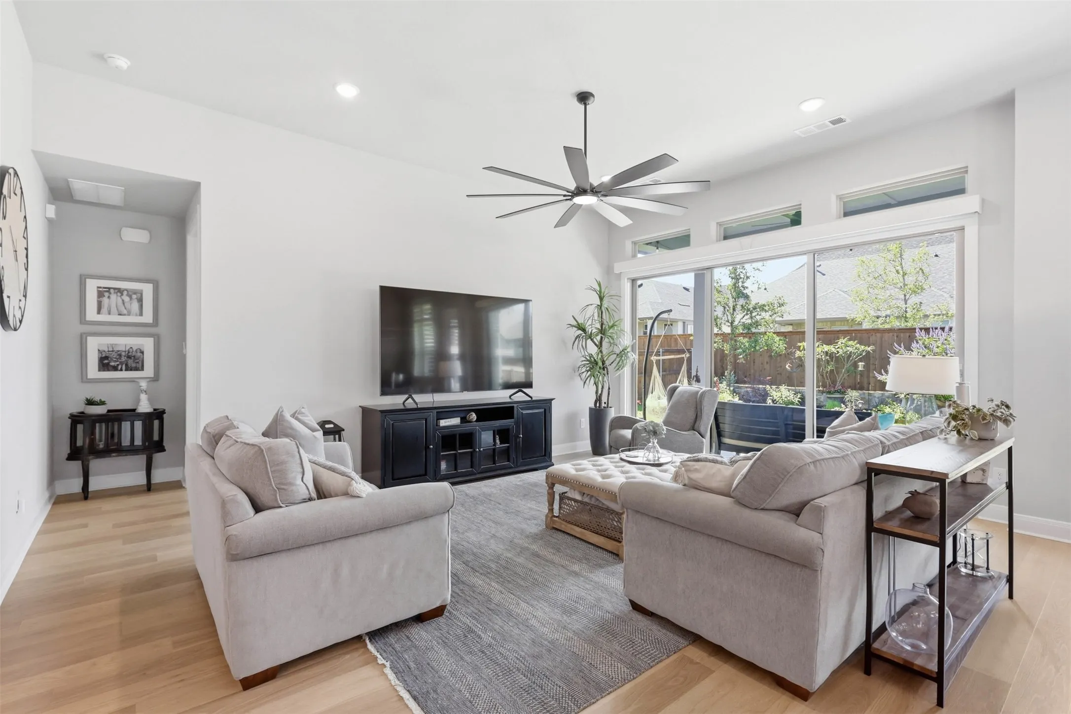 Single Family Residence For Sale in Collin County , 2417 Plumeria Lane, Celina, Texas 75009, 5 Bedroom, 4 Bathroom, 2 Garage spaces, 3,299 Sqft, built in 2024, mls#21273069, Real Estate Agent in Celina, Homes For Sale in Collin county, Homes For Sale in Celina, Realtor in Celina Texas, Real Estate Brokerage Independent Realty Texas, Luminita Cordes Realtor