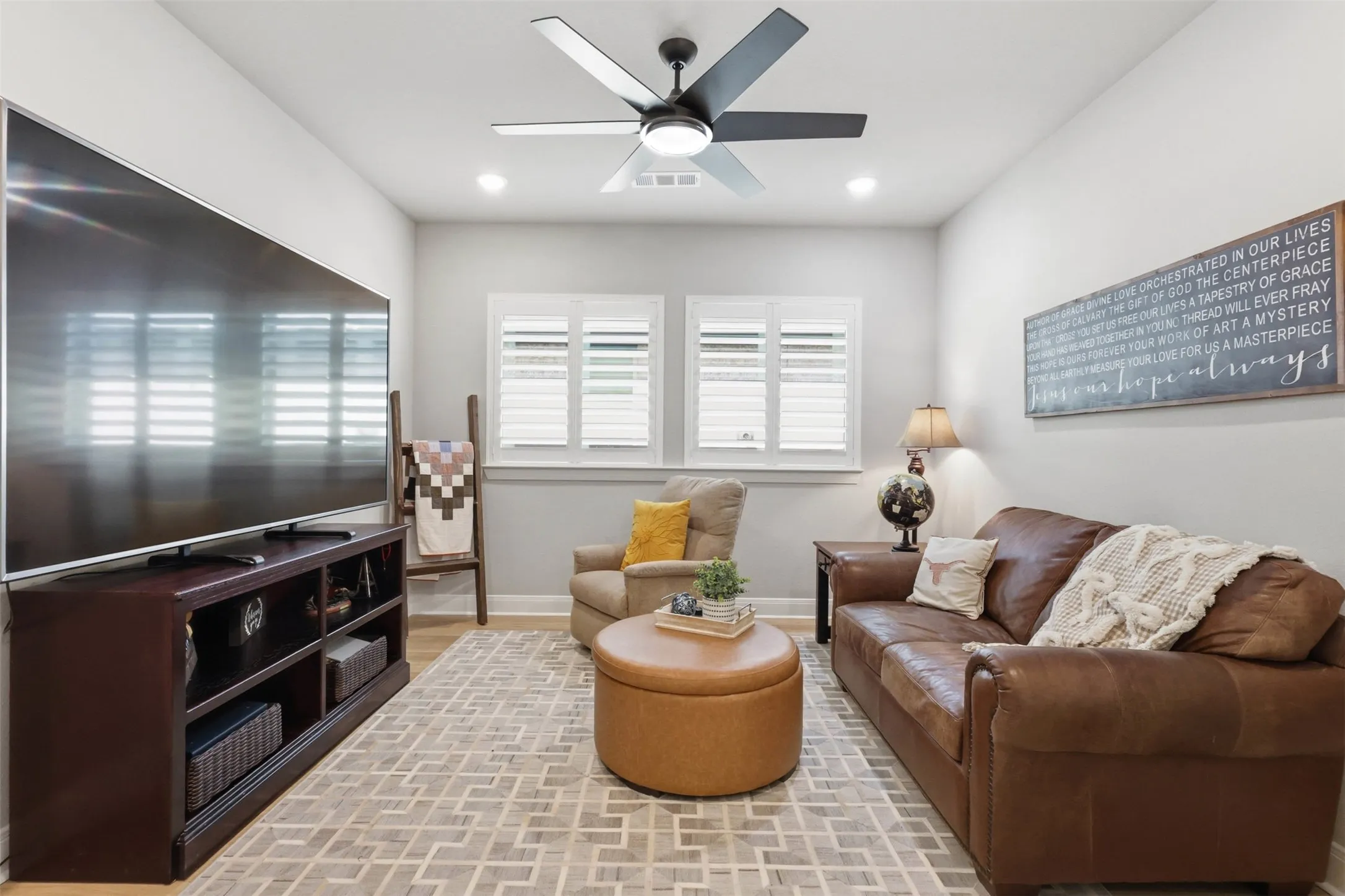 Single Family Residence For Sale in Collin County , 2417 Plumeria Lane, Celina, Texas 75009, 5 Bedroom, 4 Bathroom, 2 Garage spaces, 3,299 Sqft, built in 2024, mls#21273069, Real Estate Agent in Celina, Homes For Sale in Collin county, Homes For Sale in Celina, Realtor in Celina Texas, Real Estate Brokerage Independent Realty Texas, Luminita Cordes Realtor