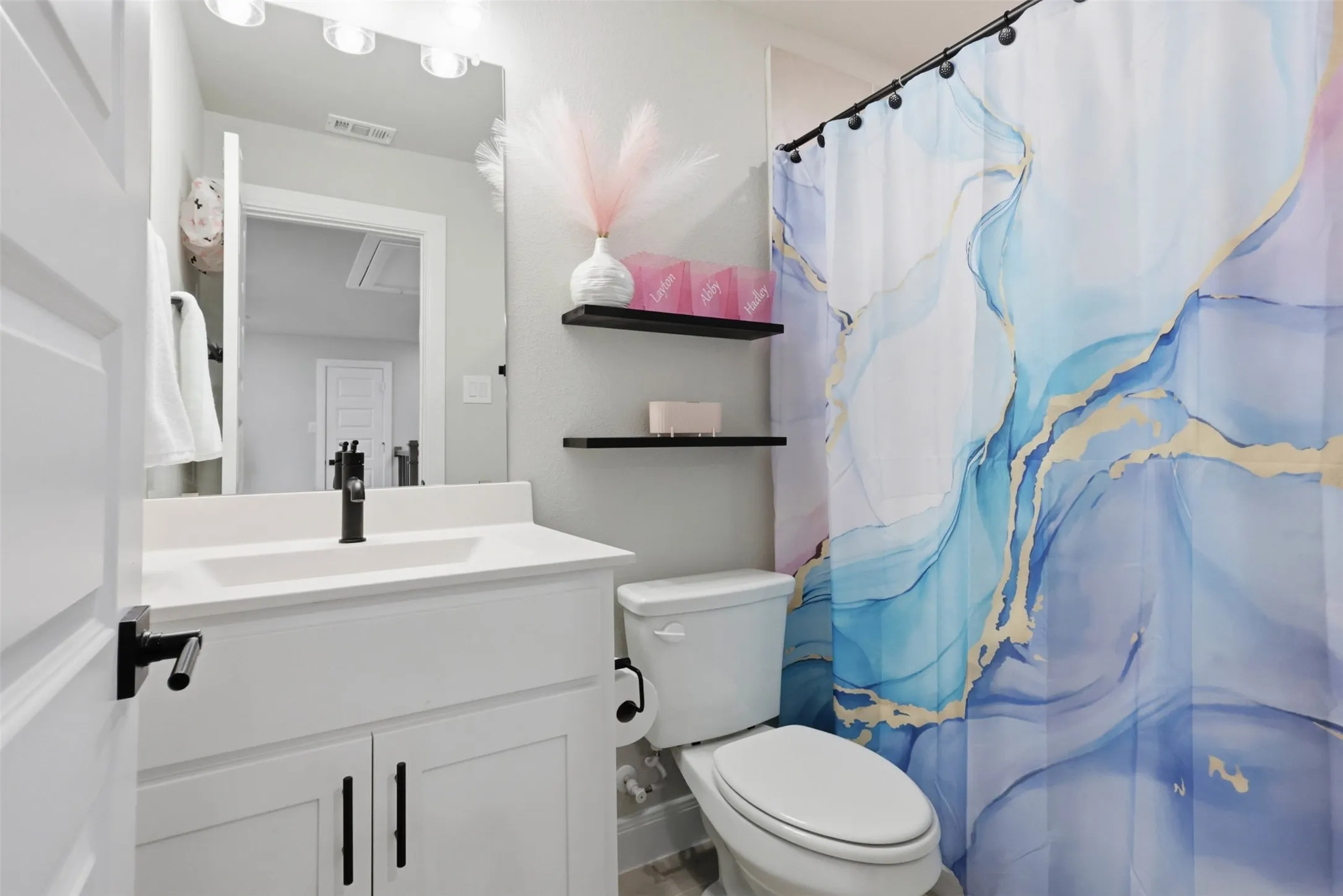 Single Family Residence For Sale in Collin County , 2417 Plumeria Lane, Celina, Texas 75009, 5 Bedroom, 4 Bathroom, 2 Garage spaces, 3,299 Sqft, built in 2024, mls#21273069, Real Estate Agent in Celina, Homes For Sale in Collin county, Homes For Sale in Celina, Realtor in Celina Texas, Real Estate Brokerage Independent Realty Texas, Luminita Cordes Realtor