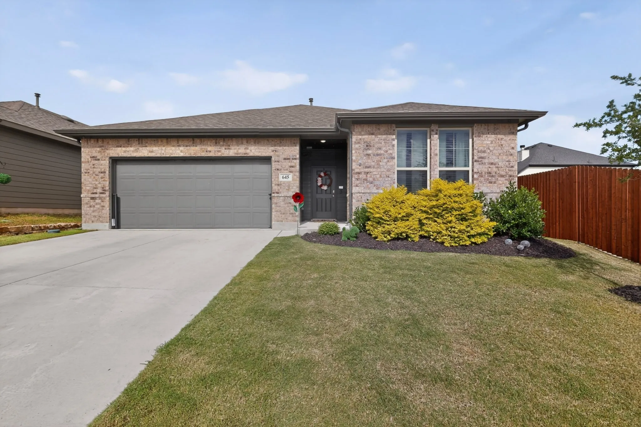 Single Family Residence For Sale in Johnson County , 645 Pawprint Hollow, Godley, Texas 76044, 3 Bedroom, 2 Bathroom, 2 Garage spaces, 1,519 Sqft, built in 2023, mls#21272675, Real Estate Agent in Godley, Homes For Sale in Johnson county, Homes For Sale in Godley, Realtor in Godley Texas, Real Estate Brokerage Independent Realty Texas, Luminita Cordes Realtor