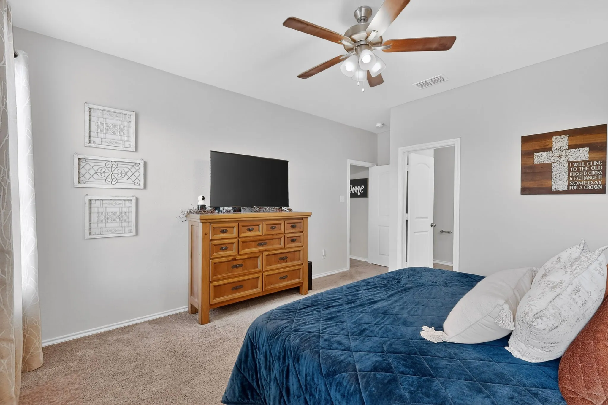 Single Family Residence For Sale in Johnson County , 645 Pawprint Hollow, Godley, Texas 76044, 3 Bedroom, 2 Bathroom, 2 Garage spaces, 1,519 Sqft, built in 2023, mls#21272675, Real Estate Agent in Godley, Homes For Sale in Johnson county, Homes For Sale in Godley, Realtor in Godley Texas, Real Estate Brokerage Independent Realty Texas, Luminita Cordes Realtor