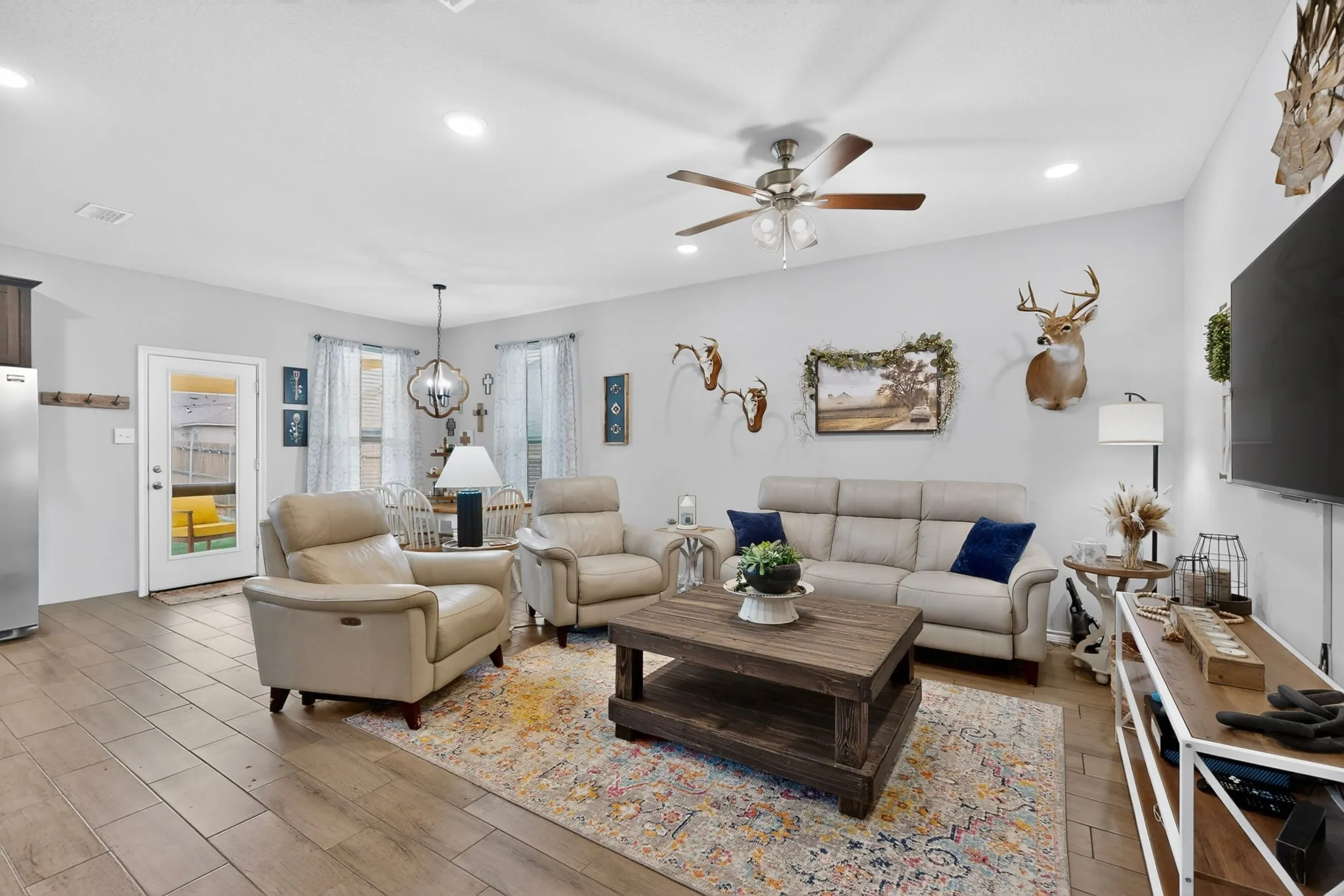 Single Family Residence For Sale in Johnson County , 645 Pawprint Hollow, Godley, Texas 76044, 3 Bedroom, 2 Bathroom, 2 Garage spaces, 1,519 Sqft, built in 2023, mls#21272675, Real Estate Agent in Godley, Homes For Sale in Johnson county, Homes For Sale in Godley, Realtor in Godley Texas, Real Estate Brokerage Independent Realty Texas, Luminita Cordes Realtor