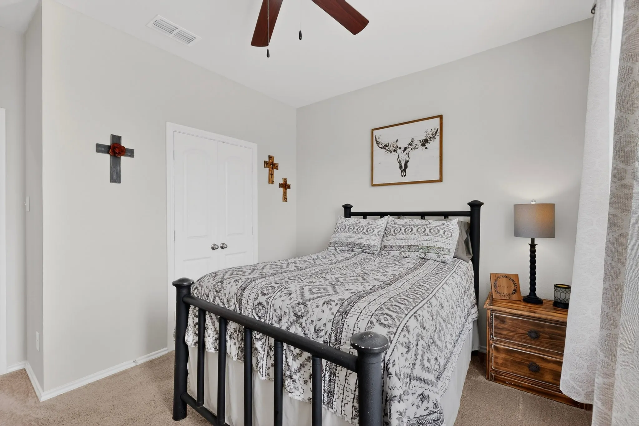 Single Family Residence For Sale in Johnson County , 645 Pawprint Hollow, Godley, Texas 76044, 3 Bedroom, 2 Bathroom, 2 Garage spaces, 1,519 Sqft, built in 2023, mls#21272675, Real Estate Agent in Godley, Homes For Sale in Johnson county, Homes For Sale in Godley, Realtor in Godley Texas, Real Estate Brokerage Independent Realty Texas, Luminita Cordes Realtor