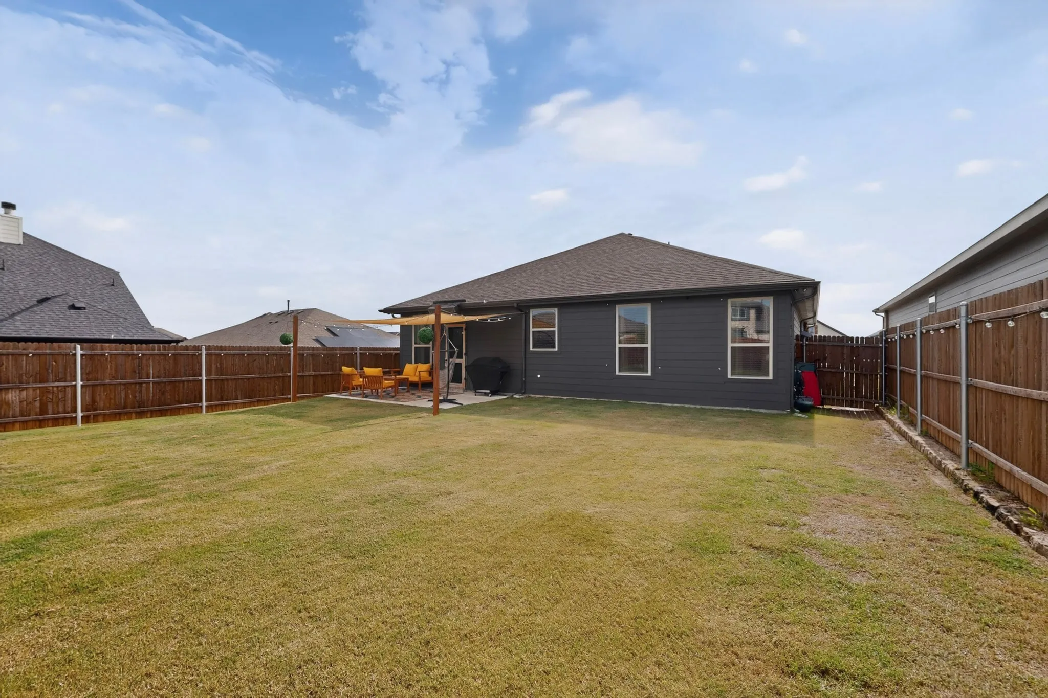 Single Family Residence For Sale in Johnson County , 645 Pawprint Hollow, Godley, Texas 76044, 3 Bedroom, 2 Bathroom, 2 Garage spaces, 1,519 Sqft, built in 2023, mls#21272675, Real Estate Agent in Godley, Homes For Sale in Johnson county, Homes For Sale in Godley, Realtor in Godley Texas, Real Estate Brokerage Independent Realty Texas, Luminita Cordes Realtor