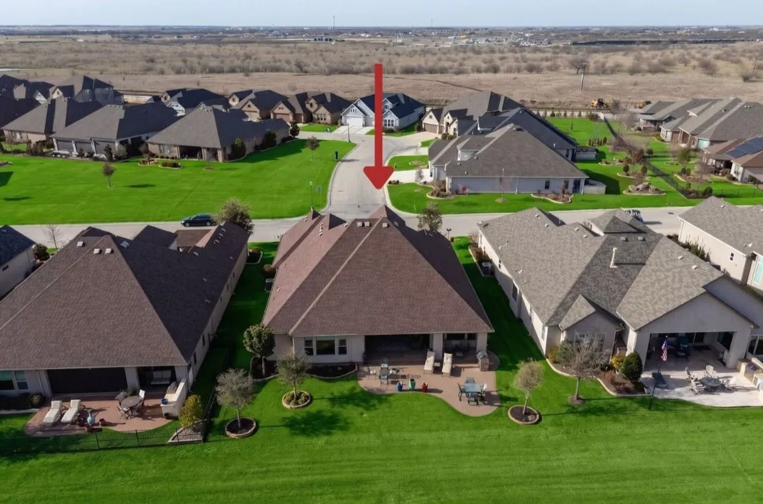 Single Family Residence For Sale in Denton County , 12213 Grosbeak Drive, Denton, Texas 76207, 2 Bedroom, 3 Bathroom, 2 Garage spaces, 2,593 Sqft, built in 2017, mls#21252443, Real Estate Agent in Denton, Homes For Sale in Denton county, Homes For Sale in Denton, Realtor in Denton Texas, Real Estate Brokerage Independent Realty Texas, Luminita Cordes Realtor
