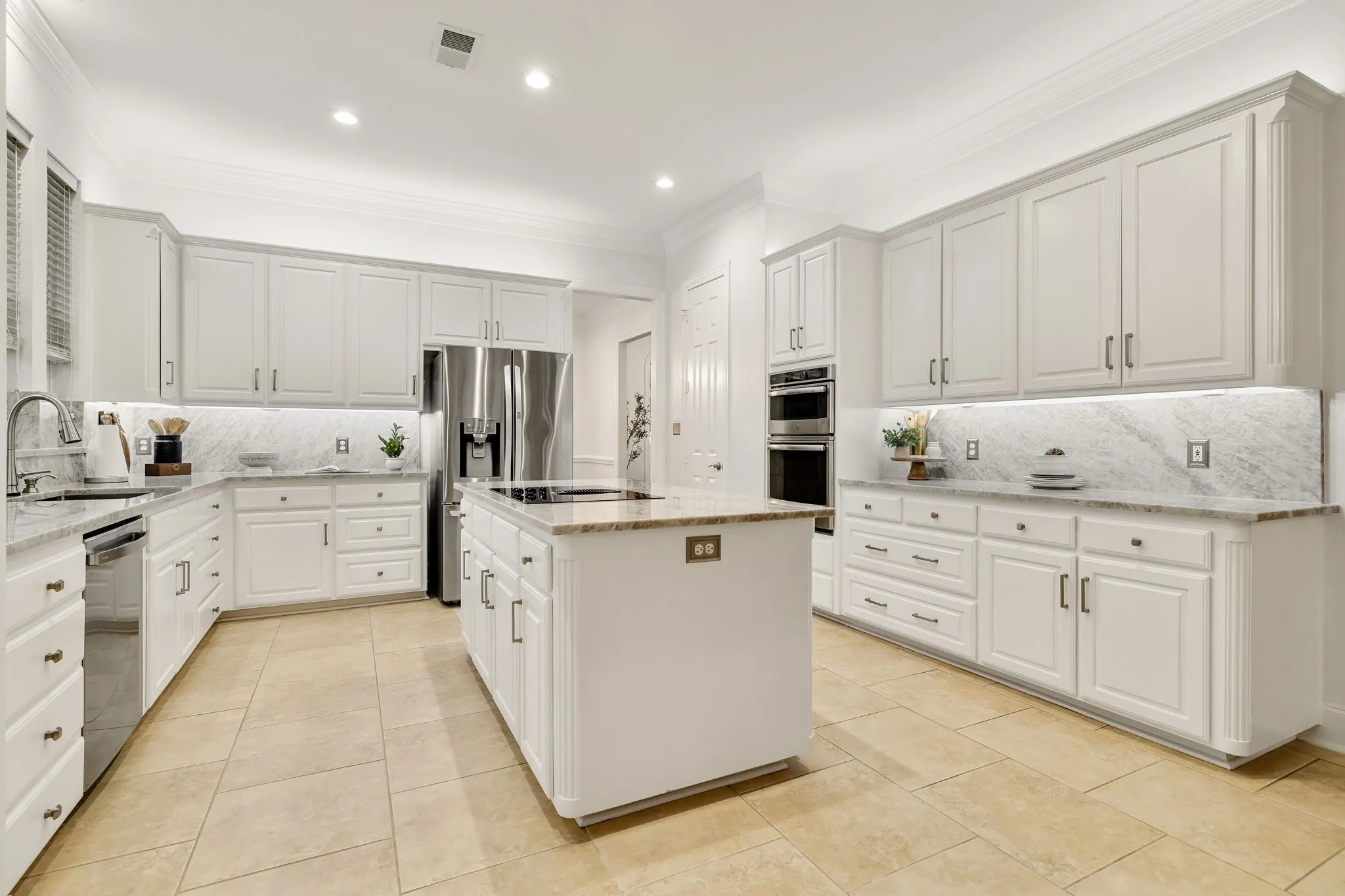 Single Family Residence For Sale in Collin County , 5 Meadowbrook Circle, Melissa, Texas 75454, 3 Bedroom, 3 Bathroom, 3 Garage spaces, 3,371 Sqft, built in 1996, mls#21272593, Real Estate Agent in Melissa, Homes For Sale in Collin county, Homes For Sale in Melissa, Realtor in Melissa Texas, Real Estate Brokerage Independent Realty Texas, Luminita Cordes Realtor