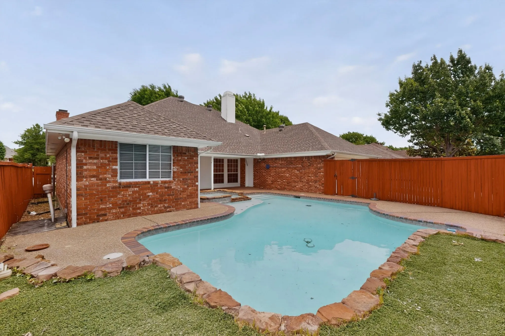 Single Family Residence For Sale in Collin County , 4316 Lottie Lane, Plano, Texas 75074, 4 Bedroom, 3 Bathroom, 2 Garage spaces, 2,172 Sqft, built in 1986, mls#21273125, Real Estate Agent in Plano, Homes For Sale in Collin county, Homes For Sale in Plano, Realtor in Plano Texas, Real Estate Brokerage Independent Realty Texas, Luminita Cordes Realtor