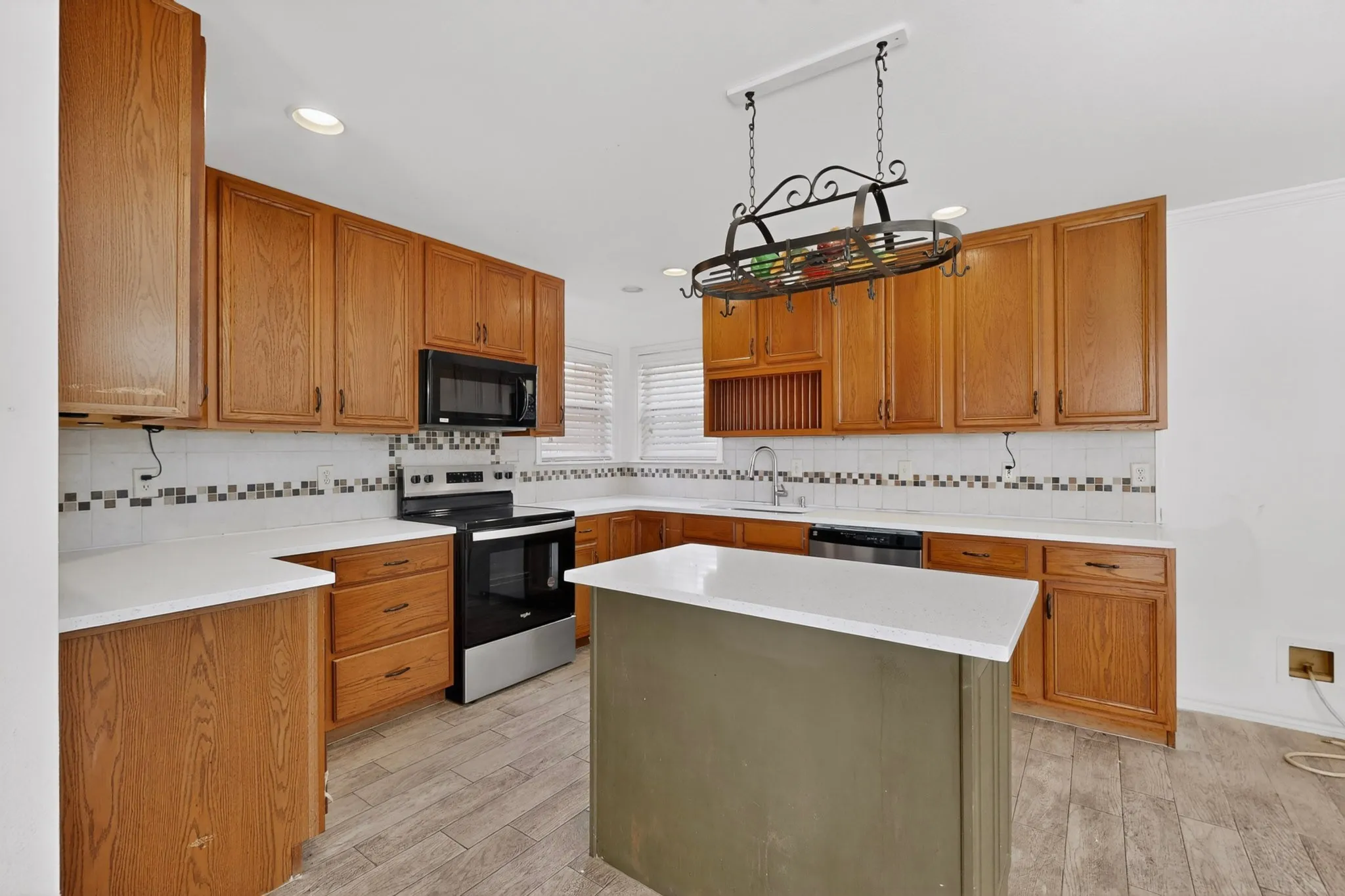 Single Family Residence For Sale in Collin County , 4316 Lottie Lane, Plano, Texas 75074, 4 Bedroom, 3 Bathroom, 2 Garage spaces, 2,172 Sqft, built in 1986, mls#21273125, Real Estate Agent in Plano, Homes For Sale in Collin county, Homes For Sale in Plano, Realtor in Plano Texas, Real Estate Brokerage Independent Realty Texas, Luminita Cordes Realtor