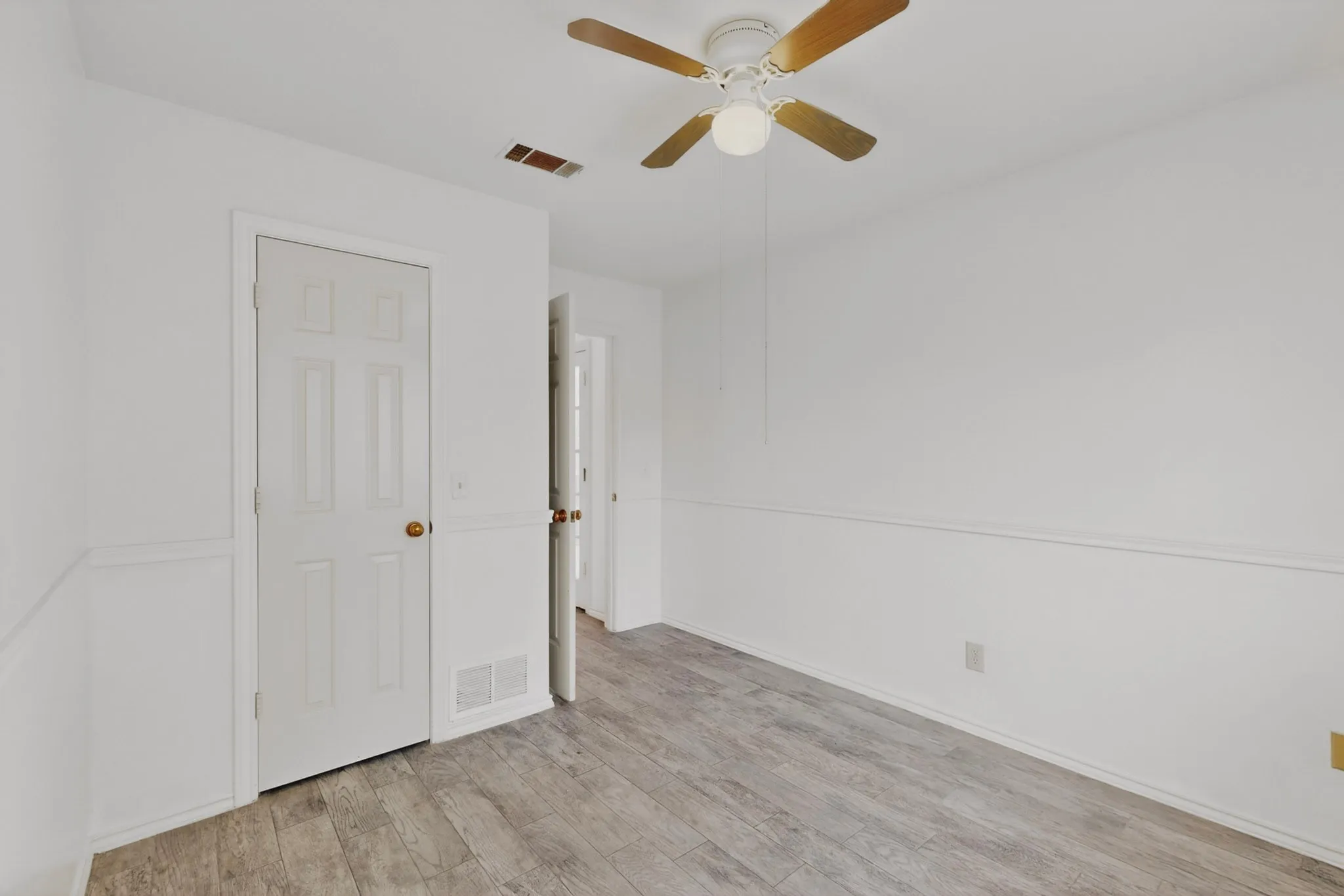 Single Family Residence For Sale in Collin County , 4316 Lottie Lane, Plano, Texas 75074, 4 Bedroom, 3 Bathroom, 2 Garage spaces, 2,172 Sqft, built in 1986, mls#21273125, Real Estate Agent in Plano, Homes For Sale in Collin county, Homes For Sale in Plano, Realtor in Plano Texas, Real Estate Brokerage Independent Realty Texas, Luminita Cordes Realtor