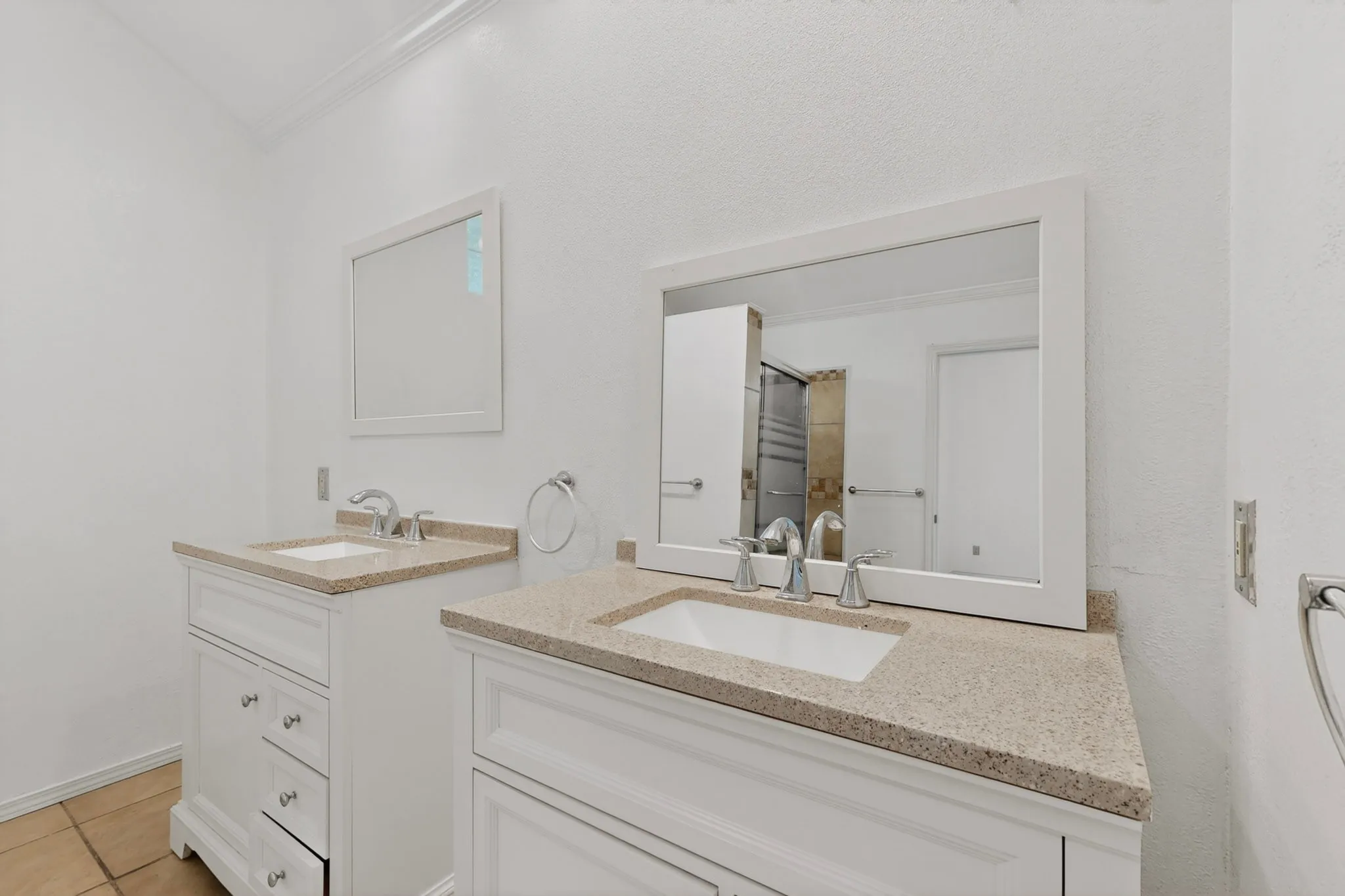 Single Family Residence For Sale in Collin County , 4316 Lottie Lane, Plano, Texas 75074, 4 Bedroom, 3 Bathroom, 2 Garage spaces, 2,172 Sqft, built in 1986, mls#21273125, Real Estate Agent in Plano, Homes For Sale in Collin county, Homes For Sale in Plano, Realtor in Plano Texas, Real Estate Brokerage Independent Realty Texas, Luminita Cordes Realtor