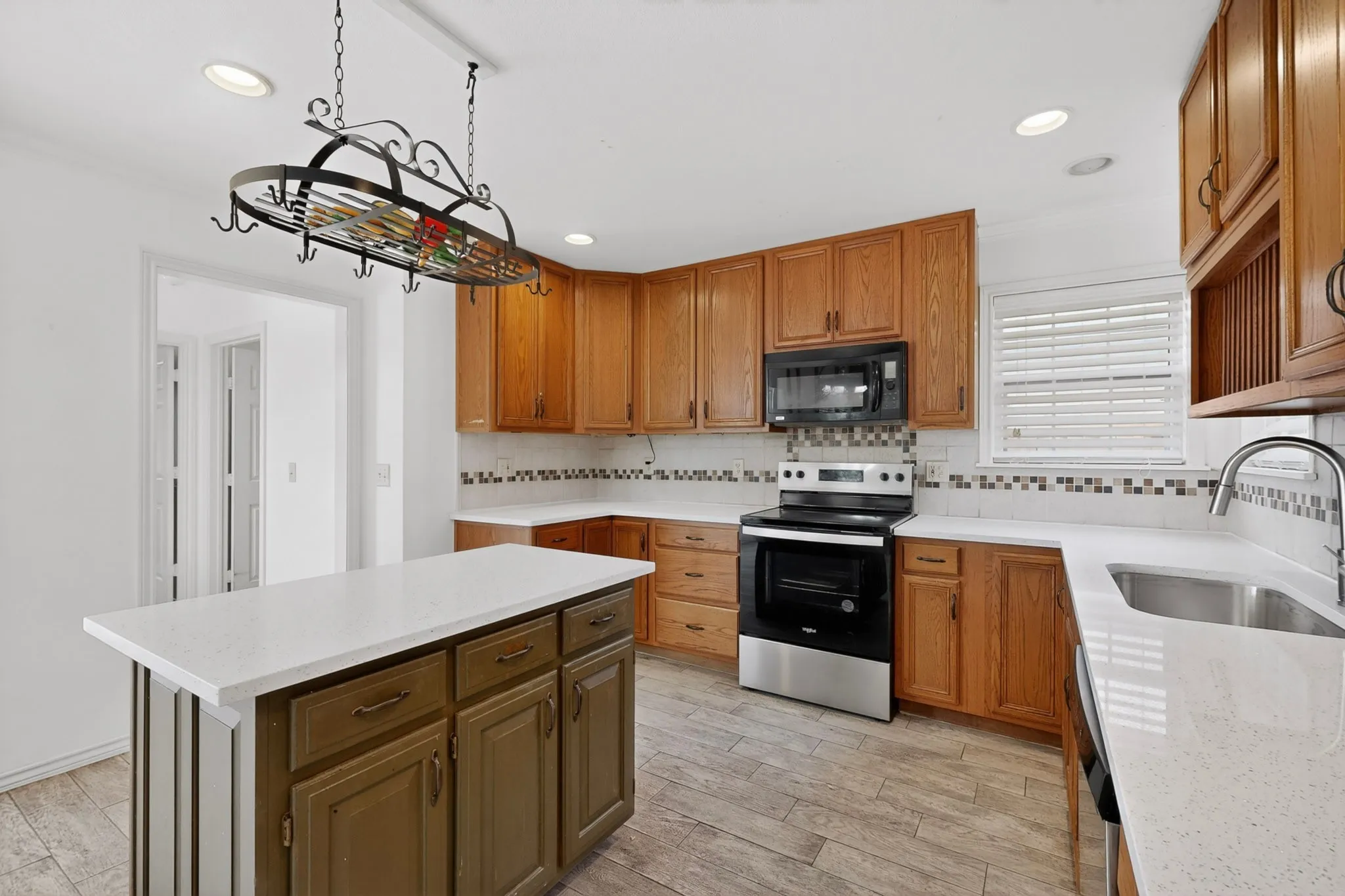 Single Family Residence For Sale in Collin County , 4316 Lottie Lane, Plano, Texas 75074, 4 Bedroom, 3 Bathroom, 2 Garage spaces, 2,172 Sqft, built in 1986, mls#21273125, Real Estate Agent in Plano, Homes For Sale in Collin county, Homes For Sale in Plano, Realtor in Plano Texas, Real Estate Brokerage Independent Realty Texas, Luminita Cordes Realtor
