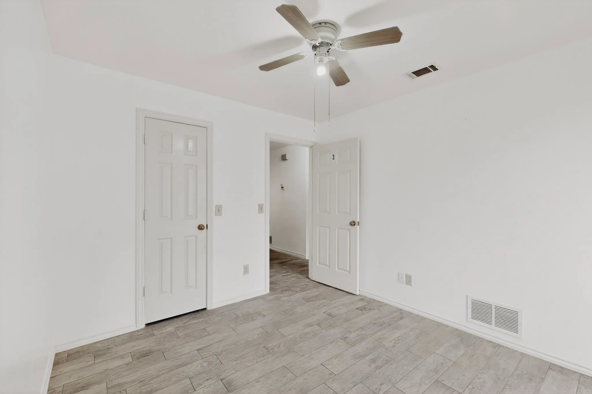 Single Family Residence For Sale in Collin County , 4316 Lottie Lane, Plano, Texas 75074, 4 Bedroom, 3 Bathroom, 2 Garage spaces, 2,172 Sqft, built in 1986, mls#21273125, Real Estate Agent in Plano, Homes For Sale in Collin county, Homes For Sale in Plano, Realtor in Plano Texas, Real Estate Brokerage Independent Realty Texas, Luminita Cordes Realtor
