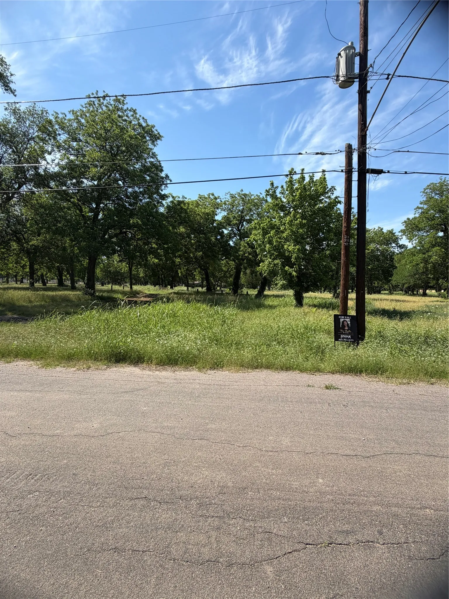 Unimproved Land For Sale in Dallas County , 2945 Gloyd Street, Dallas, Texas 75203, 0, 0, Garage spaces, 0 Sqft, built in 0, Price $75,000, mls#21273162, Real Estate Agent in Dallas, Homes For Sale in Dallas county, Homes For Sale in Dallas, Realtor in Dallas Texas, Real Estate Brokerage Independent Realty Texas, Luminita Cordes Realtor