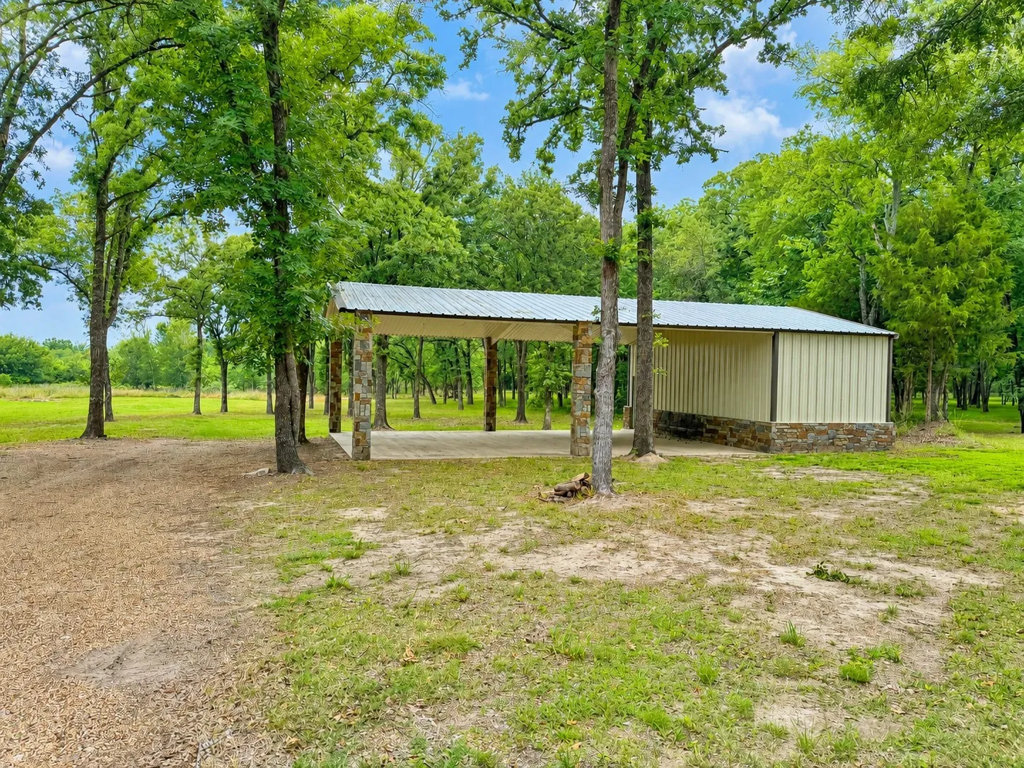 Unimproved Land For Sale in Kaufman County , 109 LAKEVIEW Trail, Mabank, Texas 75147, 0, 0, Garage spaces, 0 Sqft, built in 0, mls#21272656, Real Estate Agent in Mabank, Homes For Sale in Kaufman county, Homes For Sale in Mabank, Realtor in Mabank Texas, Real Estate Brokerage Independent Realty Texas, Luminita Cordes Realtor