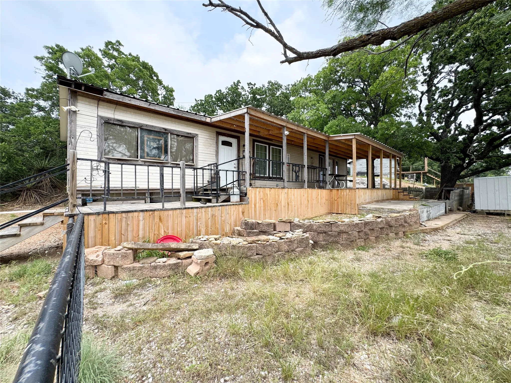 Single Family Residence For Sale in Eastland County , 1100 FM 2807, Cisco, Texas 76437, 1 Bedroom, 2 Bathroom, Garage spaces, 1,144 Sqft, built in 1980, mls#21273160, Real Estate Agent in Cisco, Homes For Sale in Eastland county, Homes For Sale in Cisco, Realtor in Cisco Texas, Real Estate Brokerage Independent Realty Texas, Luminita Cordes Realtor