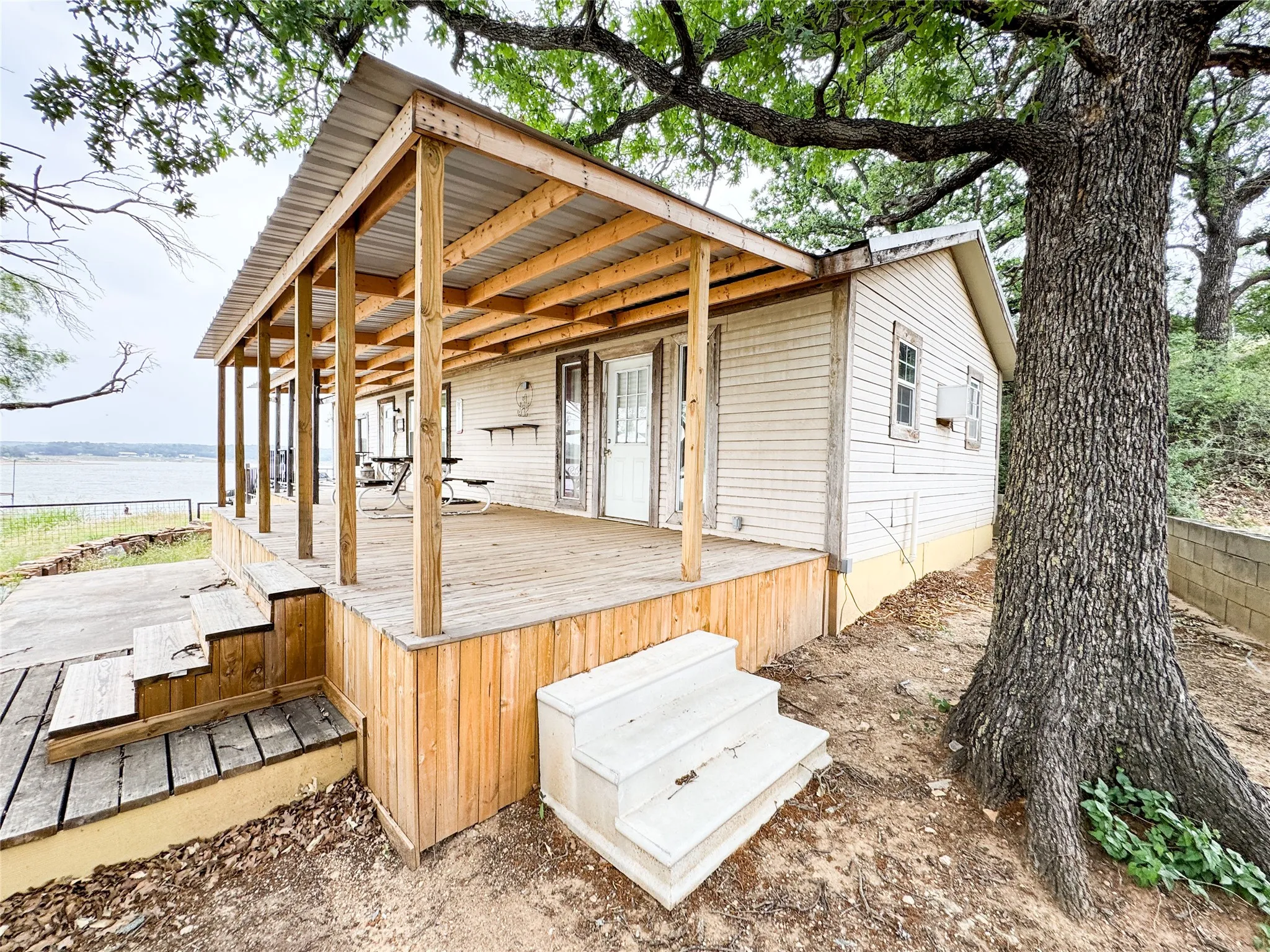 Single Family Residence For Sale in Eastland County , 1100 FM 2807, Cisco, Texas 76437, 1 Bedroom, 2 Bathroom, Garage spaces, 1,144 Sqft, built in 1980, mls#21273160, Real Estate Agent in Cisco, Homes For Sale in Eastland county, Homes For Sale in Cisco, Realtor in Cisco Texas, Real Estate Brokerage Independent Realty Texas, Luminita Cordes Realtor