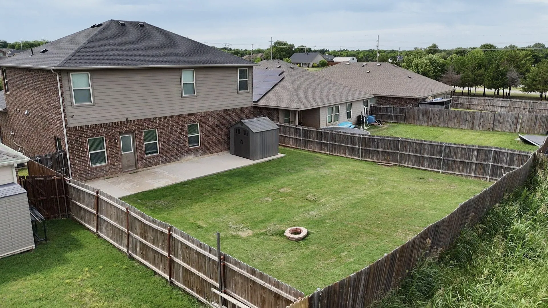 Single Family Residence For Sale in Collin County , 2135 Forest Meadow Drive, Princeton, Texas 75407, 5 Bedroom, 3 Bathroom, 2 Garage spaces, 2,606 Sqft, built in 2015, mls#21272998, Real Estate Agent in Princeton, Homes For Sale in Collin county, Homes For Sale in Princeton, Realtor in Princeton Texas, Real Estate Brokerage Independent Realty Texas, Luminita Cordes Realtor