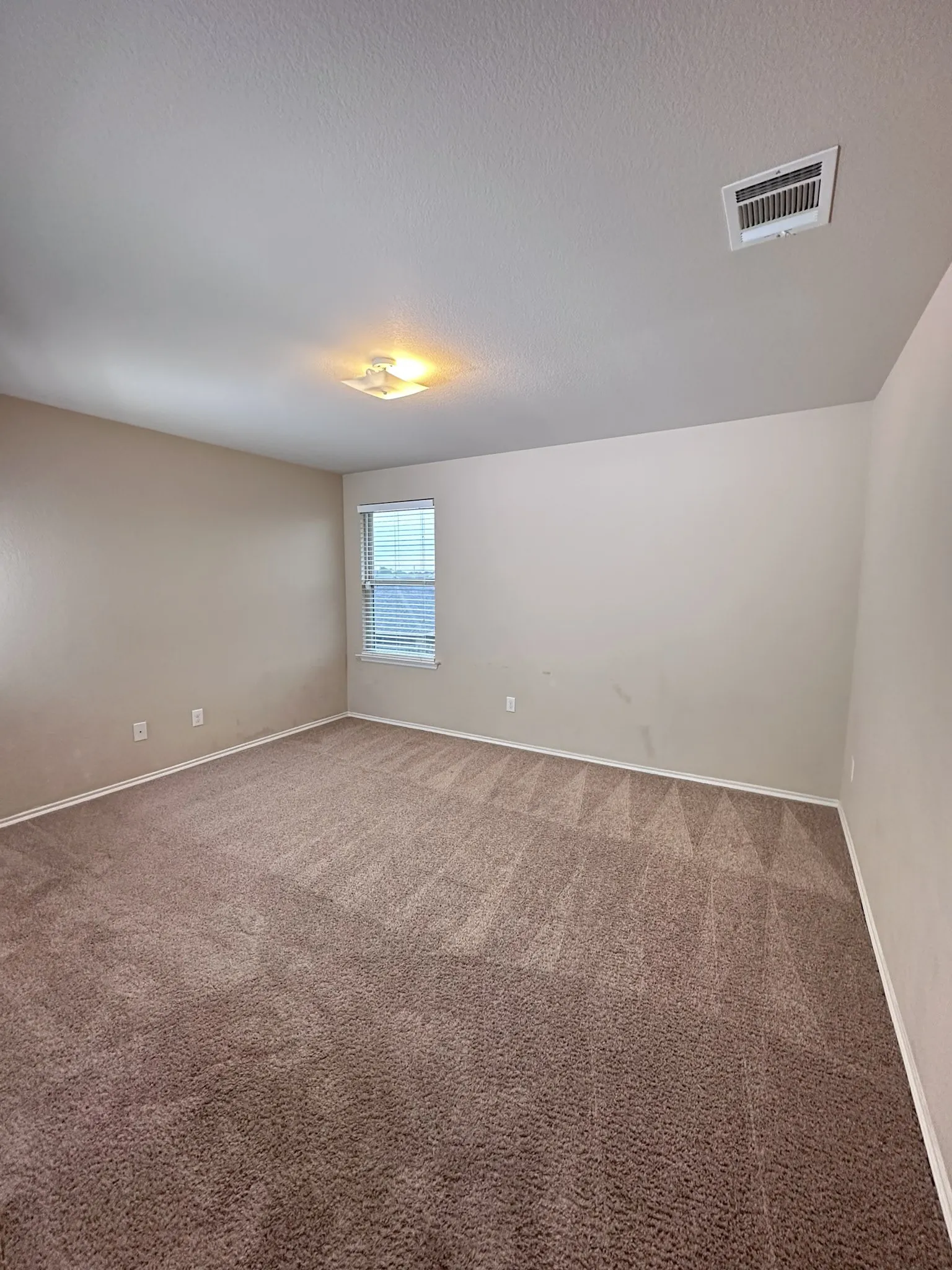 Single Family Residence For Sale in Collin County , 2135 Forest Meadow Drive, Princeton, Texas 75407, 5 Bedroom, 3 Bathroom, 2 Garage spaces, 2,606 Sqft, built in 2015, mls#21272998, Real Estate Agent in Princeton, Homes For Sale in Collin county, Homes For Sale in Princeton, Realtor in Princeton Texas, Real Estate Brokerage Independent Realty Texas, Luminita Cordes Realtor