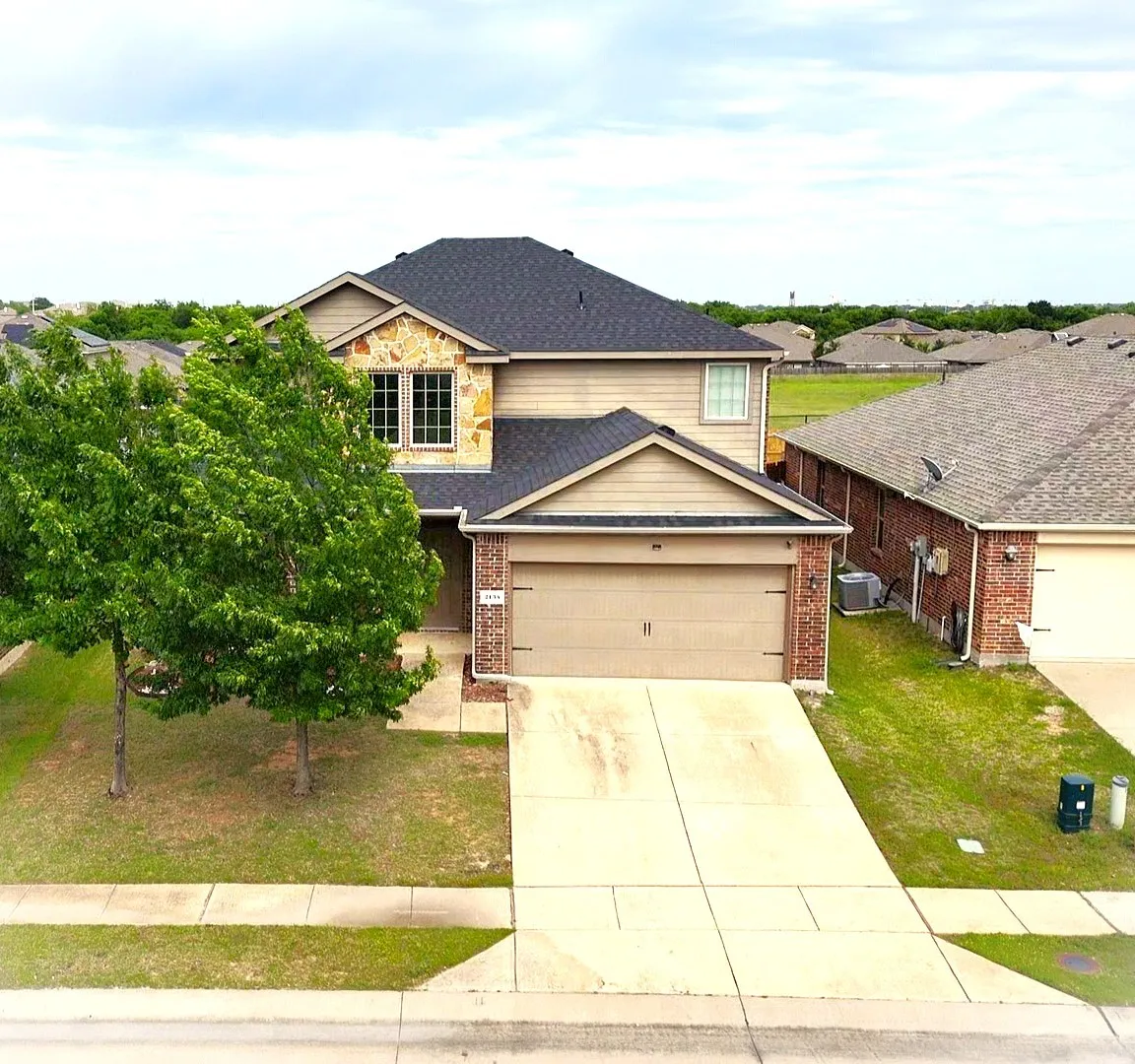 Single Family Residence For Sale in Collin County , 2135 Forest Meadow Drive, Princeton, Texas 75407, 5 Bedroom, 3 Bathroom, 2 Garage spaces, 2,606 Sqft, built in 2015, mls#21272998, Real Estate Agent in Princeton, Homes For Sale in Collin county, Homes For Sale in Princeton, Realtor in Princeton Texas, Real Estate Brokerage Independent Realty Texas, Luminita Cordes Realtor
