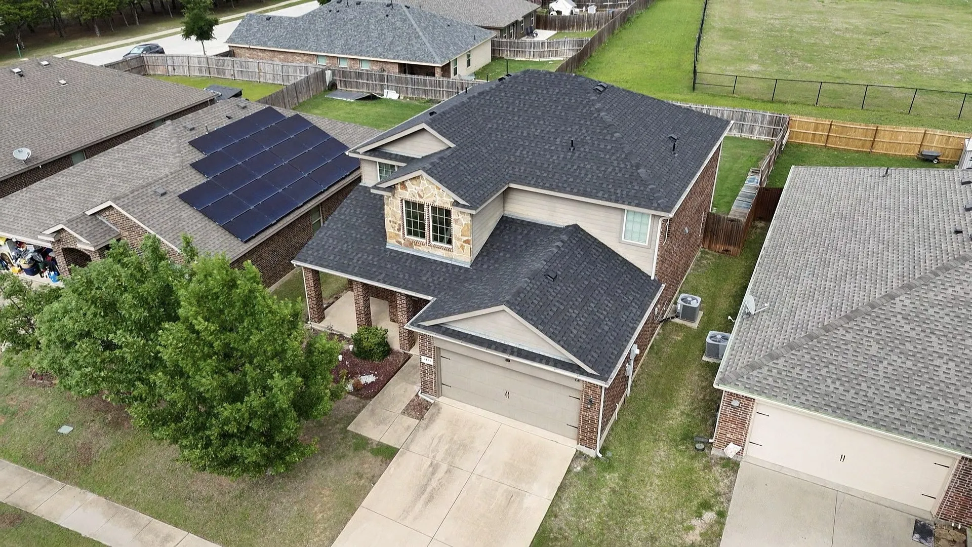 Single Family Residence For Sale in Collin County , 2135 Forest Meadow Drive, Princeton, Texas 75407, 5 Bedroom, 3 Bathroom, 2 Garage spaces, 2,606 Sqft, built in 2015, mls#21272998, Real Estate Agent in Princeton, Homes For Sale in Collin county, Homes For Sale in Princeton, Realtor in Princeton Texas, Real Estate Brokerage Independent Realty Texas, Luminita Cordes Realtor