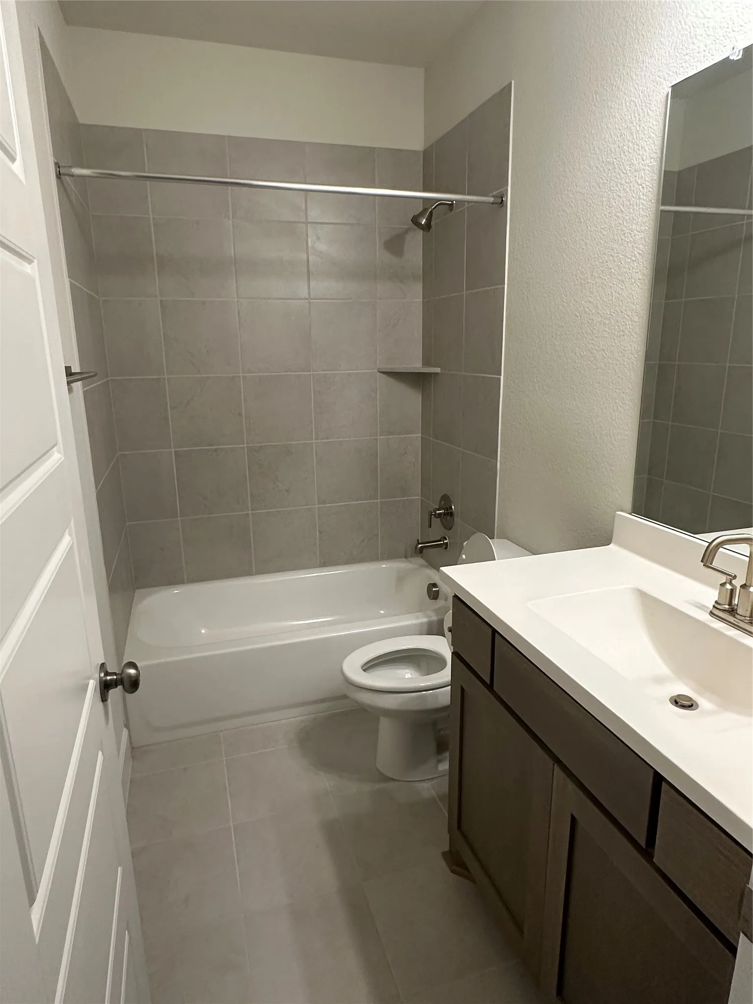 Single Family Residence For Rent in Denton County , 205 Texas Red Lane, Little Elm, Texas 75068, 5 Bedroom, 4 Bathroom, 2 Garage spaces, 3,229 Sqft, built in 2023, mls#21273181, Real Estate Agent in Little Elm, Homes For Rent in Denton county, Homes For Rent in Little Elm, Realtor in Little Elm Texas, Real Estate Brokerage Independent Realty Texas, Luminita Cordes Realtor