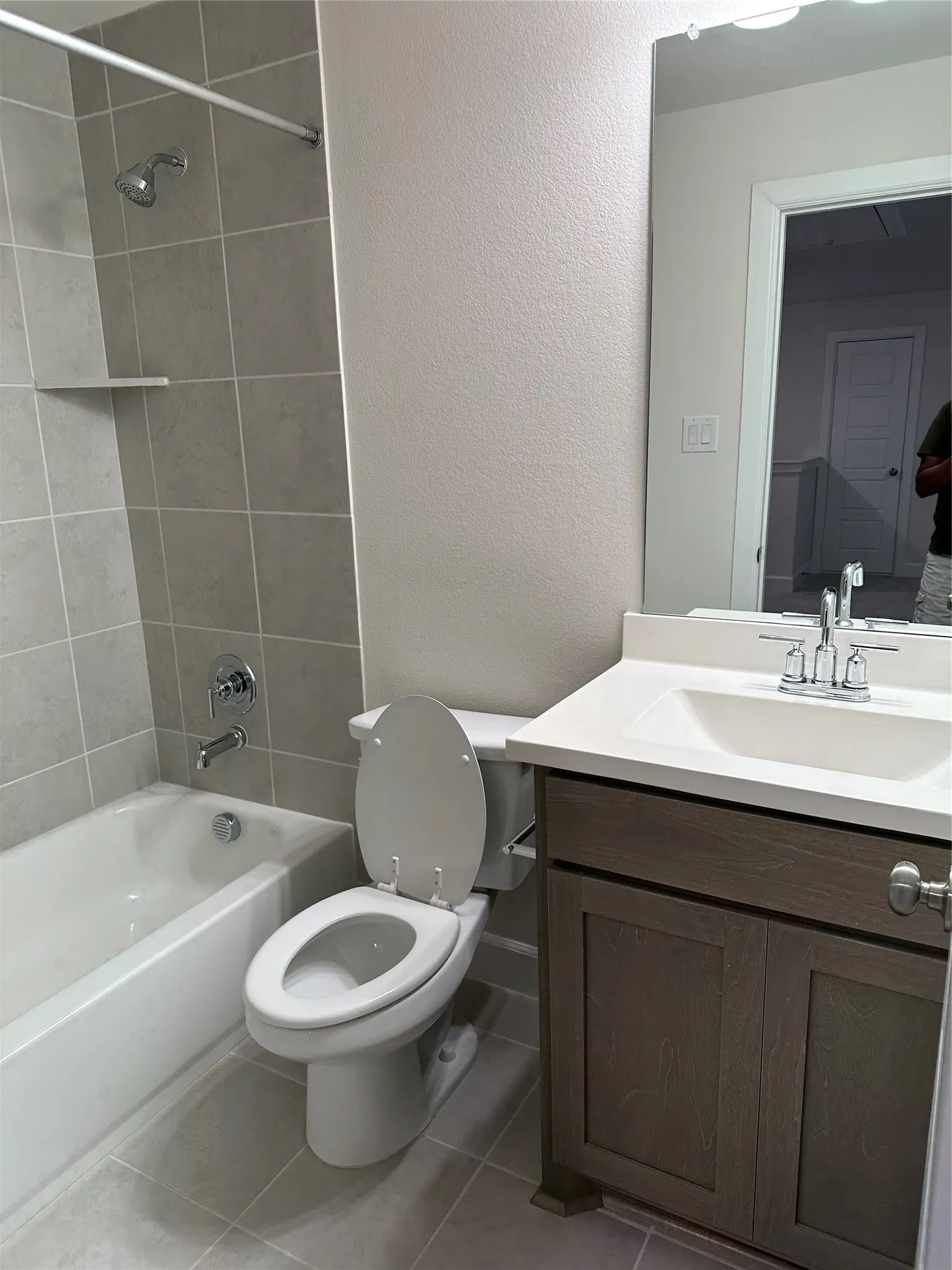 Single Family Residence For Rent in Denton County , 205 Texas Red Lane, Little Elm, Texas 75068, 5 Bedroom, 4 Bathroom, 2 Garage spaces, 3,229 Sqft, built in 2023, mls#21273181, Real Estate Agent in Little Elm, Homes For Rent in Denton county, Homes For Rent in Little Elm, Realtor in Little Elm Texas, Real Estate Brokerage Independent Realty Texas, Luminita Cordes Realtor