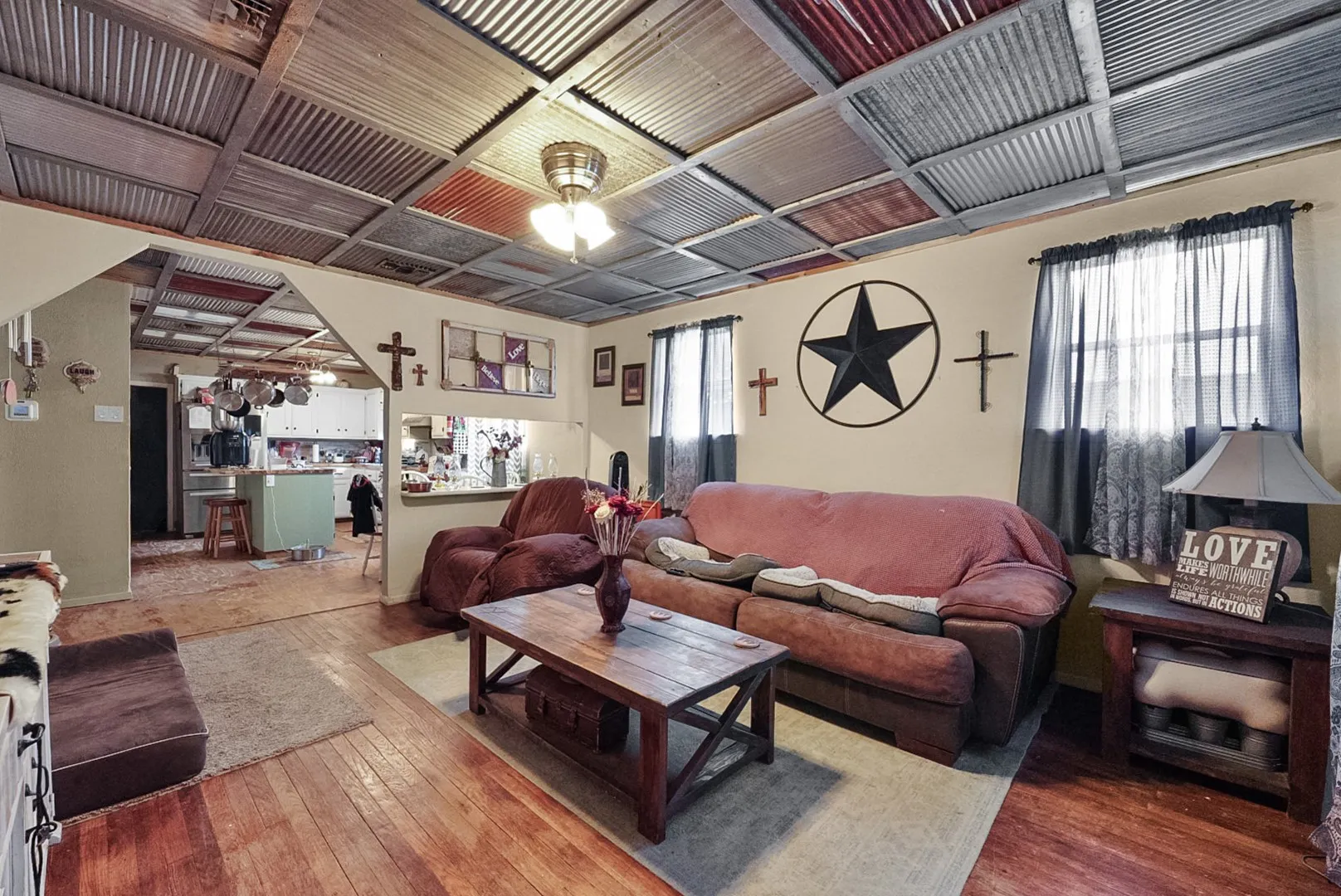 Single Family Residence For Sale in Parker County , 4948 Tin Top Road, Weatherford, Texas 76087, 3 Bedrooms, 1 Bathroom, 2 Garage spaces, 1,350 Sqft, built in 1988, Price $430,000, mls#21273184, Real Estate Agent in Weatherford, Homes For Sale in Parker county, Homes For Sale in Weatherford, Realtor in Weatherford Texas, Real Estate Brokerage Independent Realty Texas, Luminita Cordes Realtor