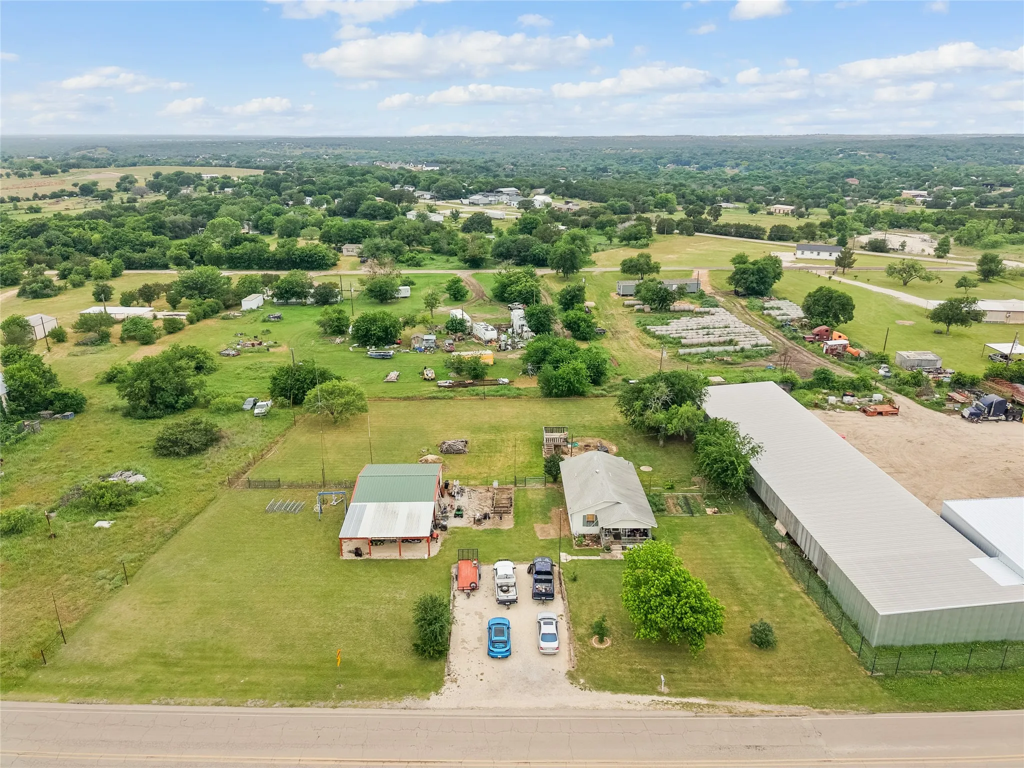 Single Family Residence For Sale in Parker County , 4948 Tin Top Road, Weatherford, Texas 76087, 3 Bedrooms, 1 Bathroom, 2 Garage spaces, 1,350 Sqft, built in 1988, Price $430,000, mls#21273184, Real Estate Agent in Weatherford, Homes For Sale in Parker county, Homes For Sale in Weatherford, Realtor in Weatherford Texas, Real Estate Brokerage Independent Realty Texas, Luminita Cordes Realtor