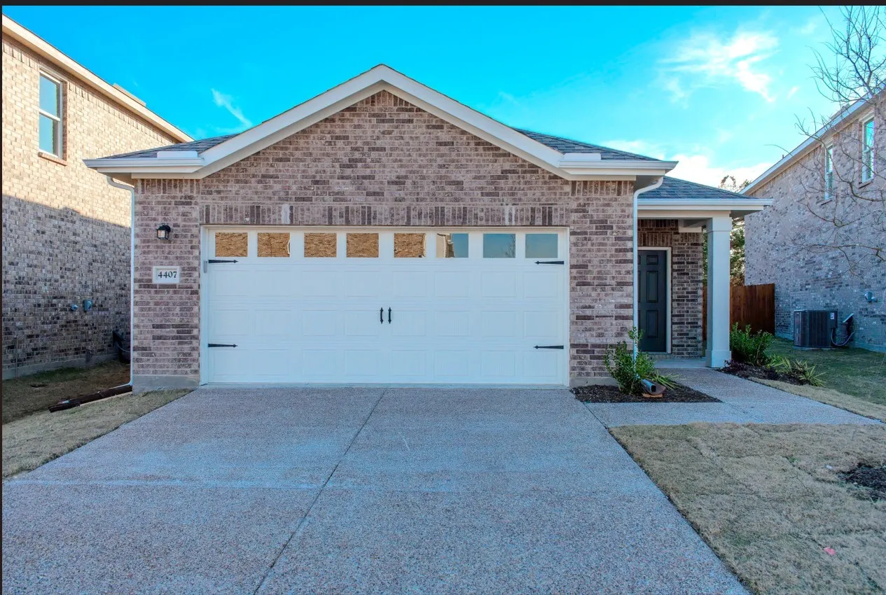 Single Family Residence For Rent in Collin County , 4407 Silverweed Lane, Melissa, Texas 75454, 3 Bedroom, 2 Bathroom, 2 Garage spaces, 1,486 Sqft, built in 2024, mls#21273185, Real Estate Agent in Melissa, Homes For Rent in Collin county, Homes For Rent in Melissa, Realtor in Melissa Texas, Real Estate Brokerage Independent Realty Texas, Luminita Cordes Realtor