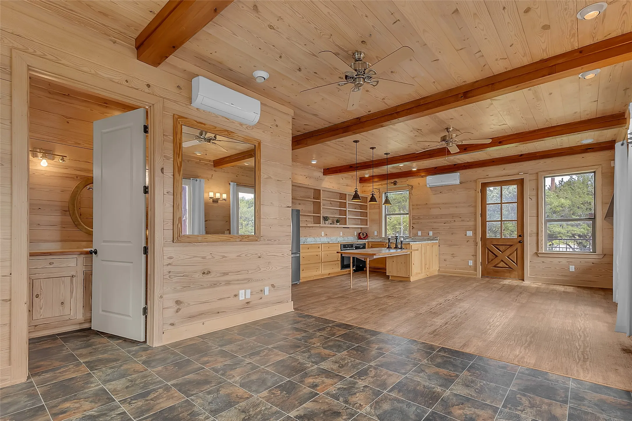 Single Family Residence For Sale in Palo Pinto County , 3101 Park Road 36, Graford, Texas 76449, 3 Bedroom, 2 Bathroom, Garage spaces, 1,848 Sqft, built in 2012, mls#21237035, Real Estate Agent in Graford, Homes For Sale in Palo Pinto county, Homes For Sale in Graford, Realtor in Graford Texas, Real Estate Brokerage Independent Realty Texas, Luminita Cordes Realtor