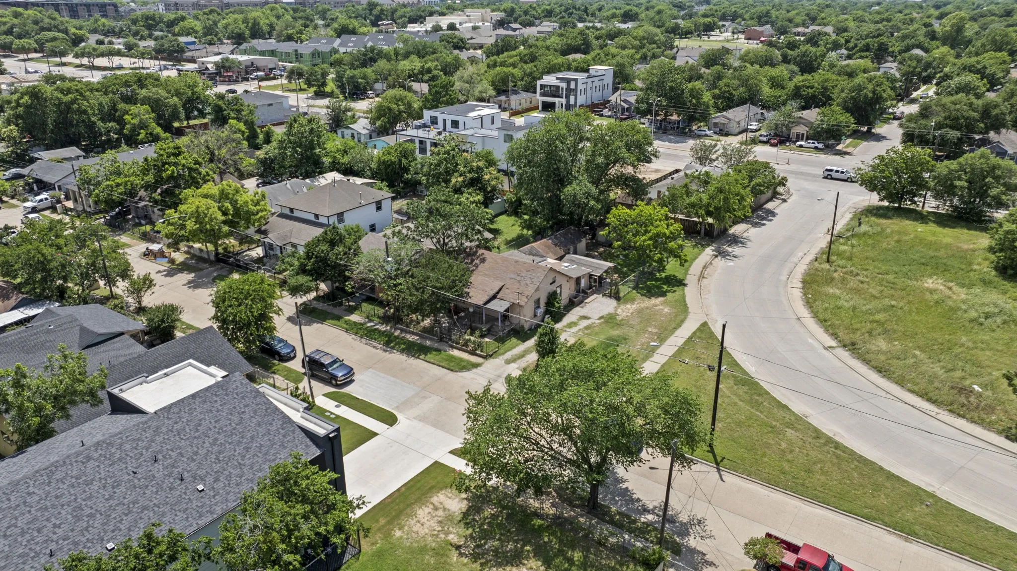 Single Family Residence For Sale in Dallas County , 3347 Topeka Avenue, Dallas, Texas 75212, 3 Bedroom, 2 Bathroom, 1 Garage spaces, 1,527 Sqft, built in 1950, mls#21273083, Real Estate Agent in Dallas, Homes For Sale in Dallas county, Homes For Sale in Dallas, Realtor in Dallas Texas, Real Estate Brokerage Independent Realty Texas, Luminita Cordes Realtor