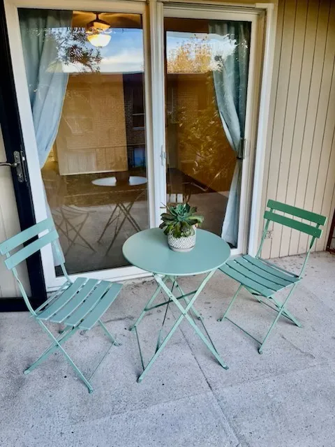 Condominium For Sale in Dallas County , 5212 Fleetwood Oaks Avenue 201 Bldg G, Dallas, Texas 75235, 1 Bedroom, 1 Bathroom, Garage spaces, 710 Sqft, built in 1963, mls#21271700, Real Estate Agent in Dallas, Homes For Sale in Dallas county, Homes For Sale in Dallas, Realtor in Dallas Texas, Real Estate Brokerage Independent Realty Texas, Luminita Cordes Realtor