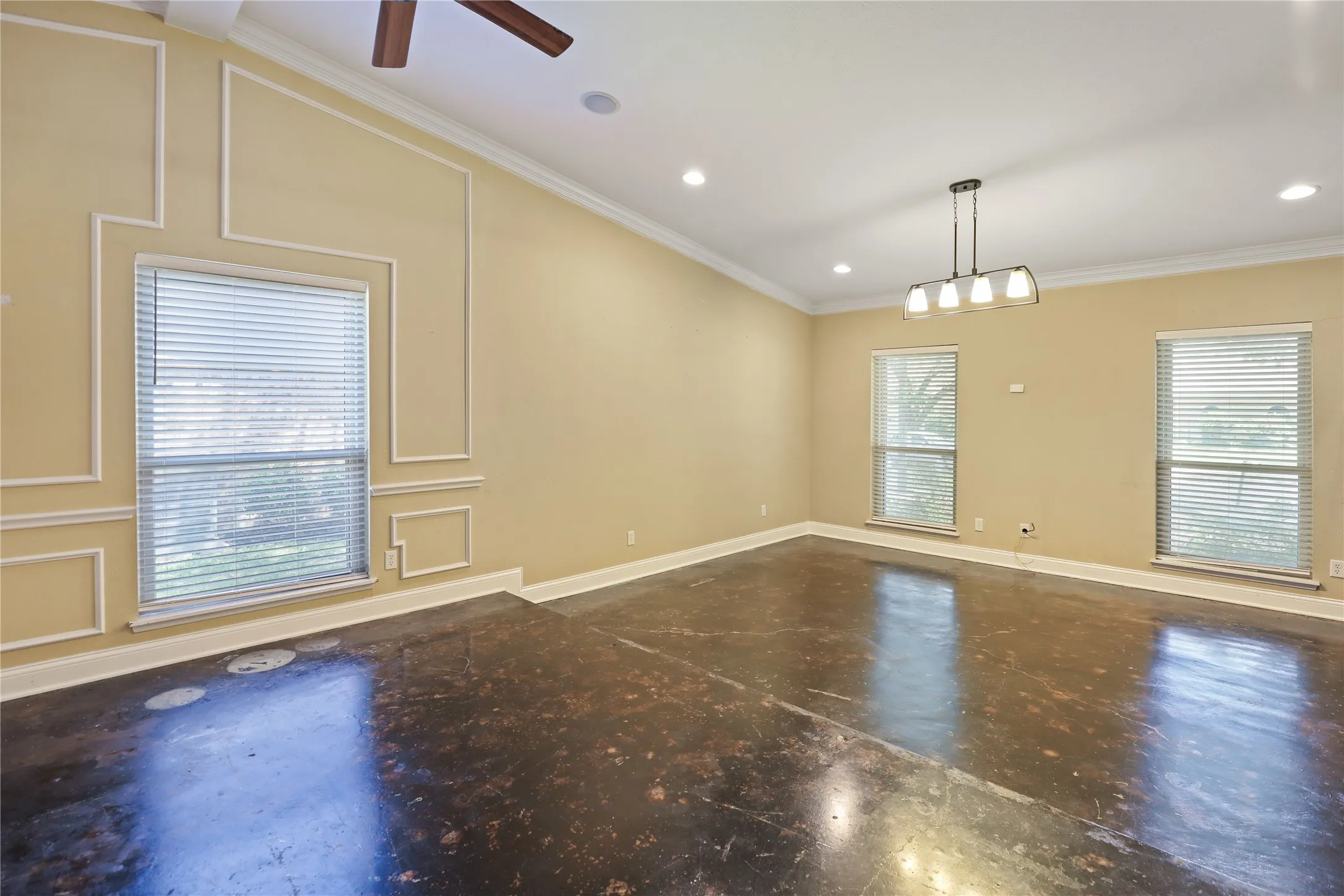 Single Family Residence For Sale in Collin County , 1113 Mossvine Drive, Plano, Texas 75023, 4 Bedroom, 2 Bathroom, 2 Garage spaces, 2,262 Sqft, built in 1974, mls#21271769, Real Estate Agent in Plano, Homes For Sale in Collin county, Homes For Sale in Plano, Realtor in Plano Texas, Real Estate Brokerage Independent Realty Texas, Luminita Cordes Realtor