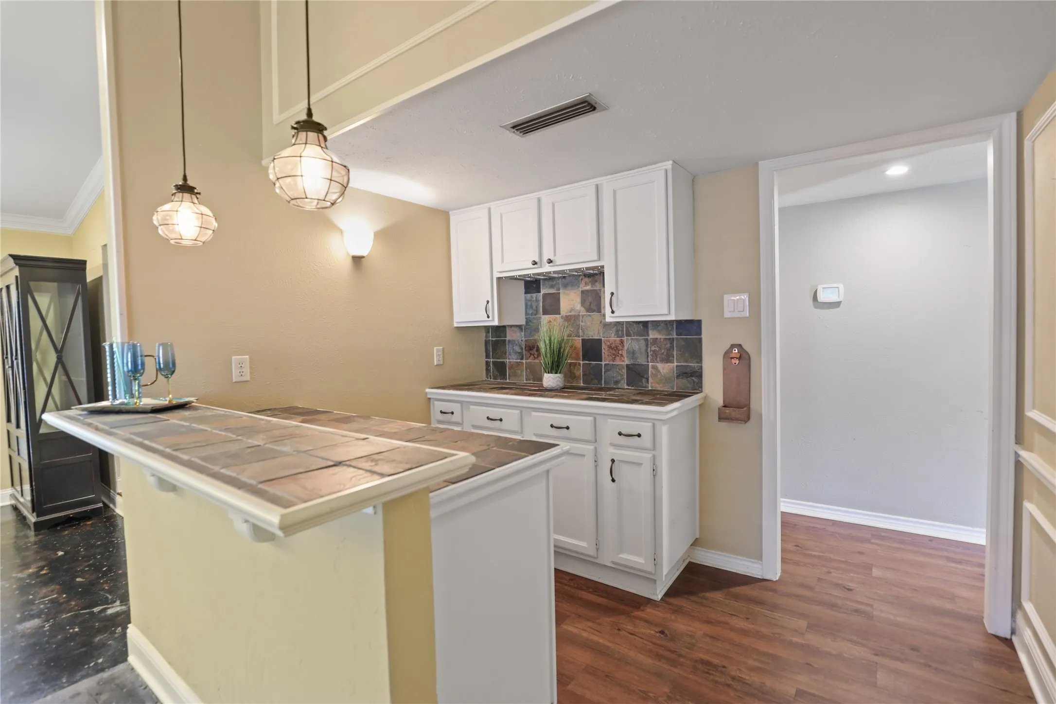 Single Family Residence For Sale in Collin County , 1113 Mossvine Drive, Plano, Texas 75023, 4 Bedroom, 2 Bathroom, 2 Garage spaces, 2,262 Sqft, built in 1974, mls#21271769, Real Estate Agent in Plano, Homes For Sale in Collin county, Homes For Sale in Plano, Realtor in Plano Texas, Real Estate Brokerage Independent Realty Texas, Luminita Cordes Realtor