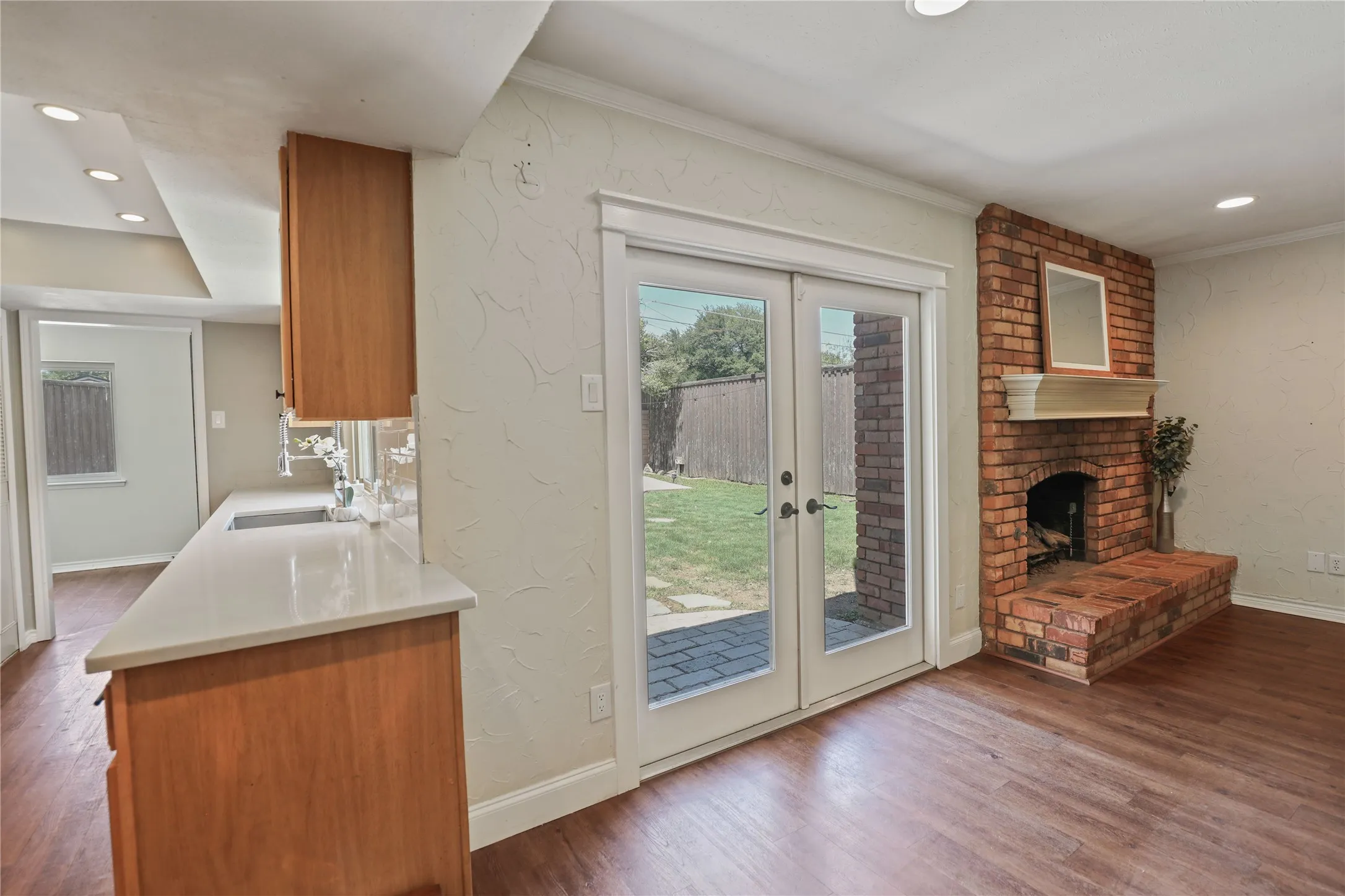 Single Family Residence For Sale in Collin County , 1113 Mossvine Drive, Plano, Texas 75023, 4 Bedroom, 2 Bathroom, 2 Garage spaces, 2,262 Sqft, built in 1974, mls#21271769, Real Estate Agent in Plano, Homes For Sale in Collin county, Homes For Sale in Plano, Realtor in Plano Texas, Real Estate Brokerage Independent Realty Texas, Luminita Cordes Realtor