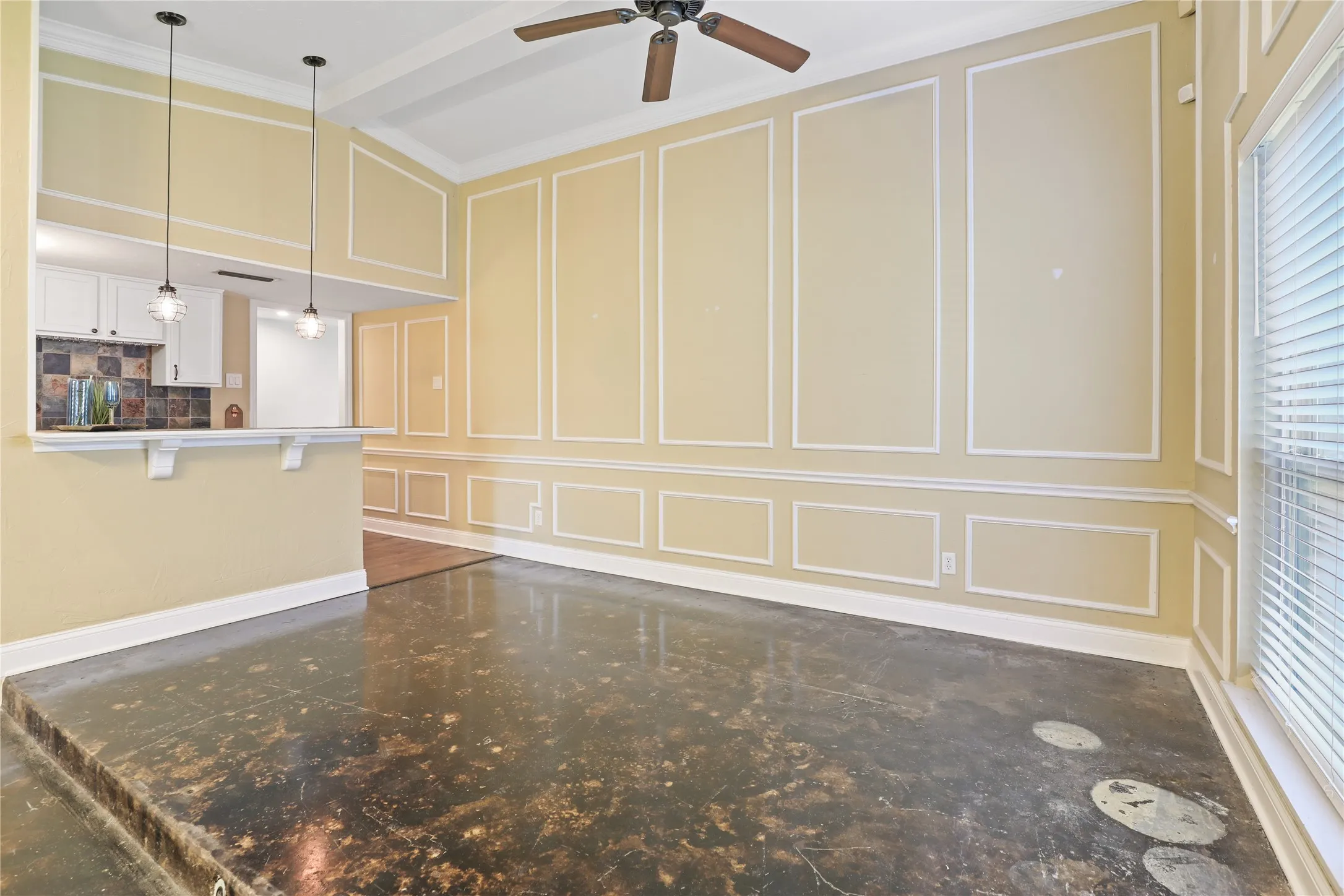 Single Family Residence For Sale in Collin County , 1113 Mossvine Drive, Plano, Texas 75023, 4 Bedroom, 2 Bathroom, 2 Garage spaces, 2,262 Sqft, built in 1974, mls#21271769, Real Estate Agent in Plano, Homes For Sale in Collin county, Homes For Sale in Plano, Realtor in Plano Texas, Real Estate Brokerage Independent Realty Texas, Luminita Cordes Realtor
